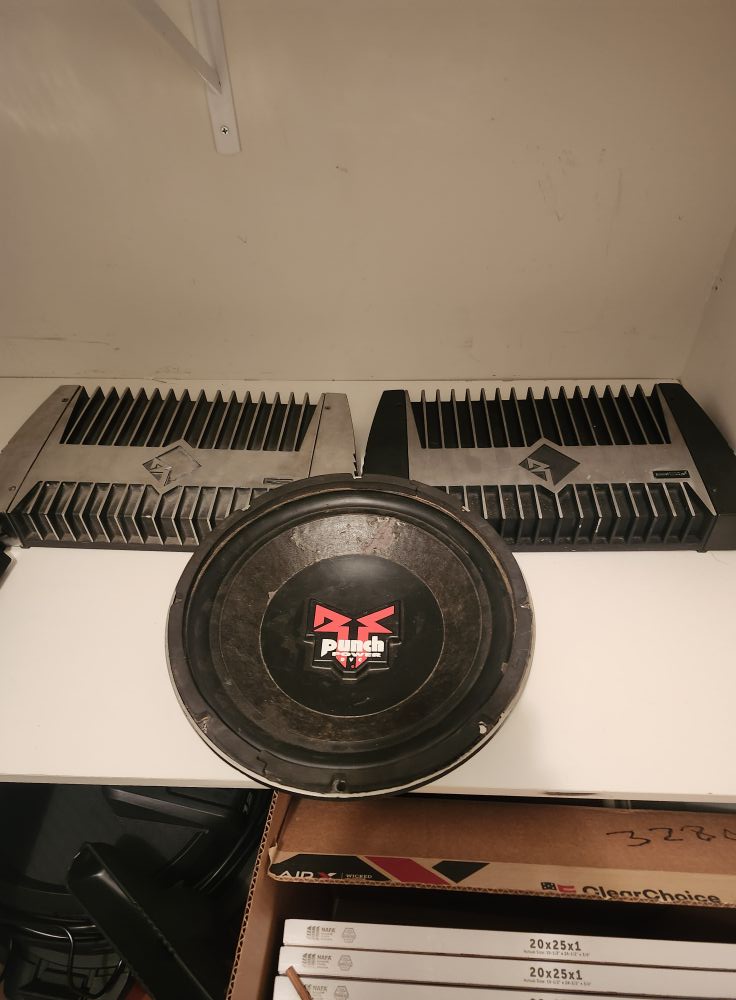 Rockford Fosgate Punch Power 250m2 amp and chrome DVC 12's