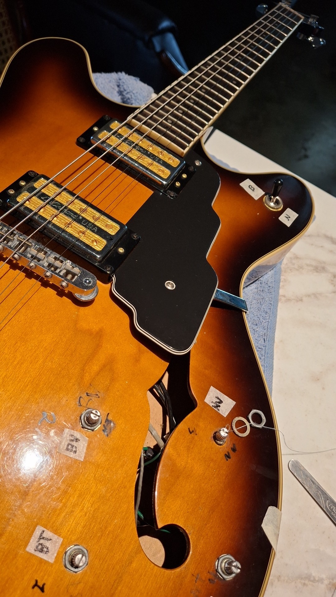 Rewiring a 1965 New Zealand Starfire guitar