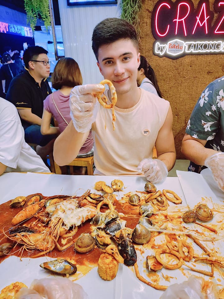 Crazy - Welcome to Crazy Shrimp Jodd Fairs 🦐 