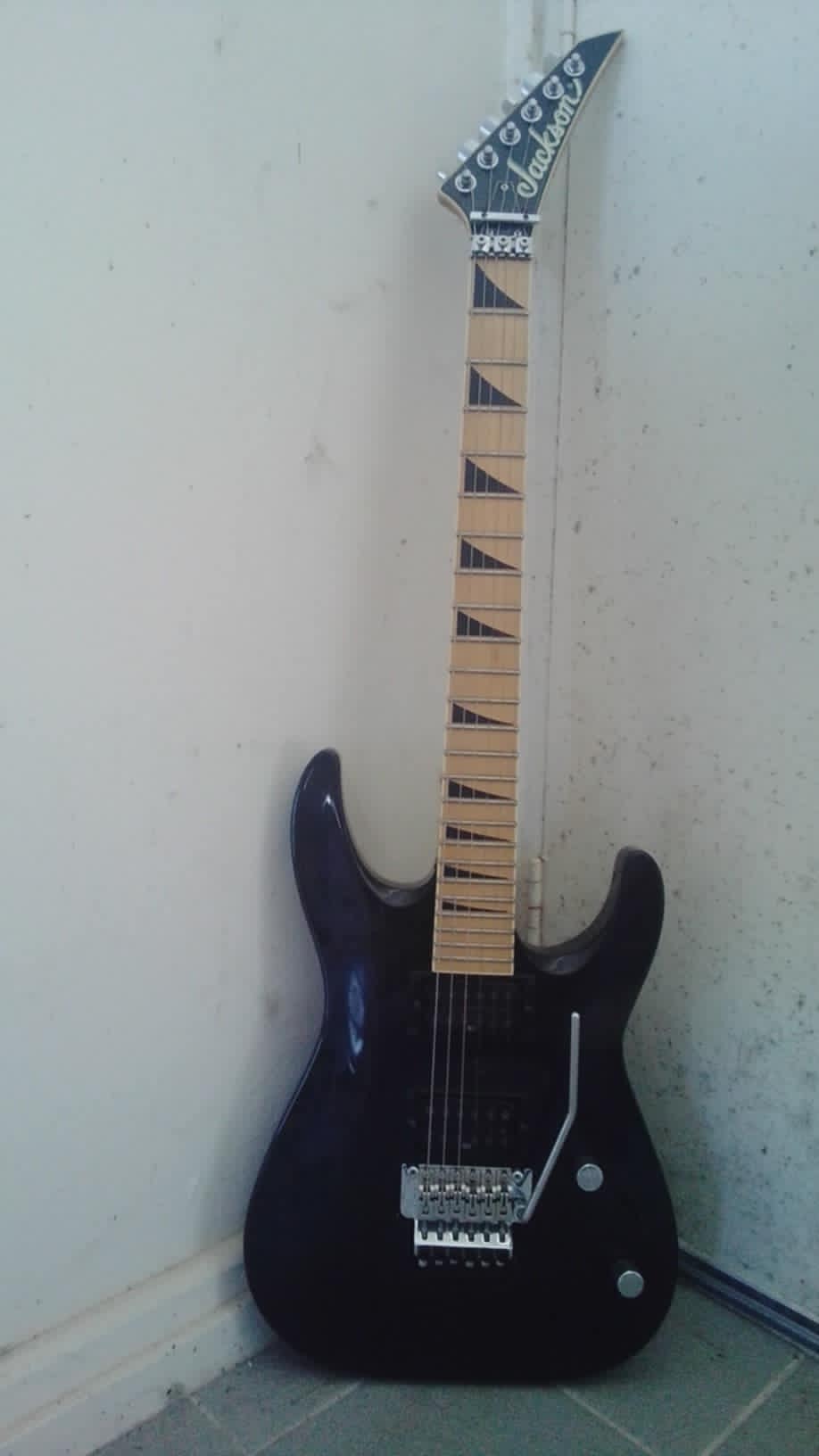 Upgrading Charvel CDS 070 with Floyd Rose Special and Jescar