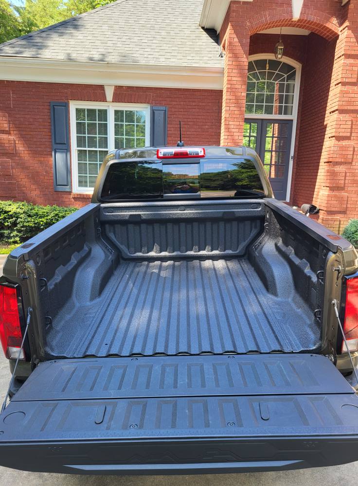 Custom Coat Dove Gray 2 Gallon Urethane Spray-On Truck Bed Liner Kit With Spray Gun