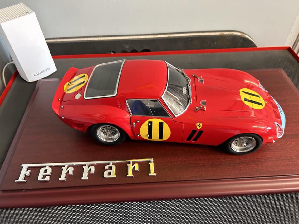 Ferrari 250 GTO 1/12 MFH model build progress