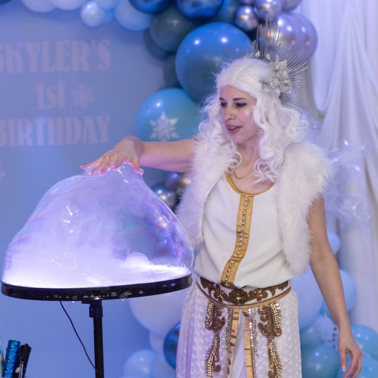 Want to wow your guests and give kids unforgettable emotions? Science ...