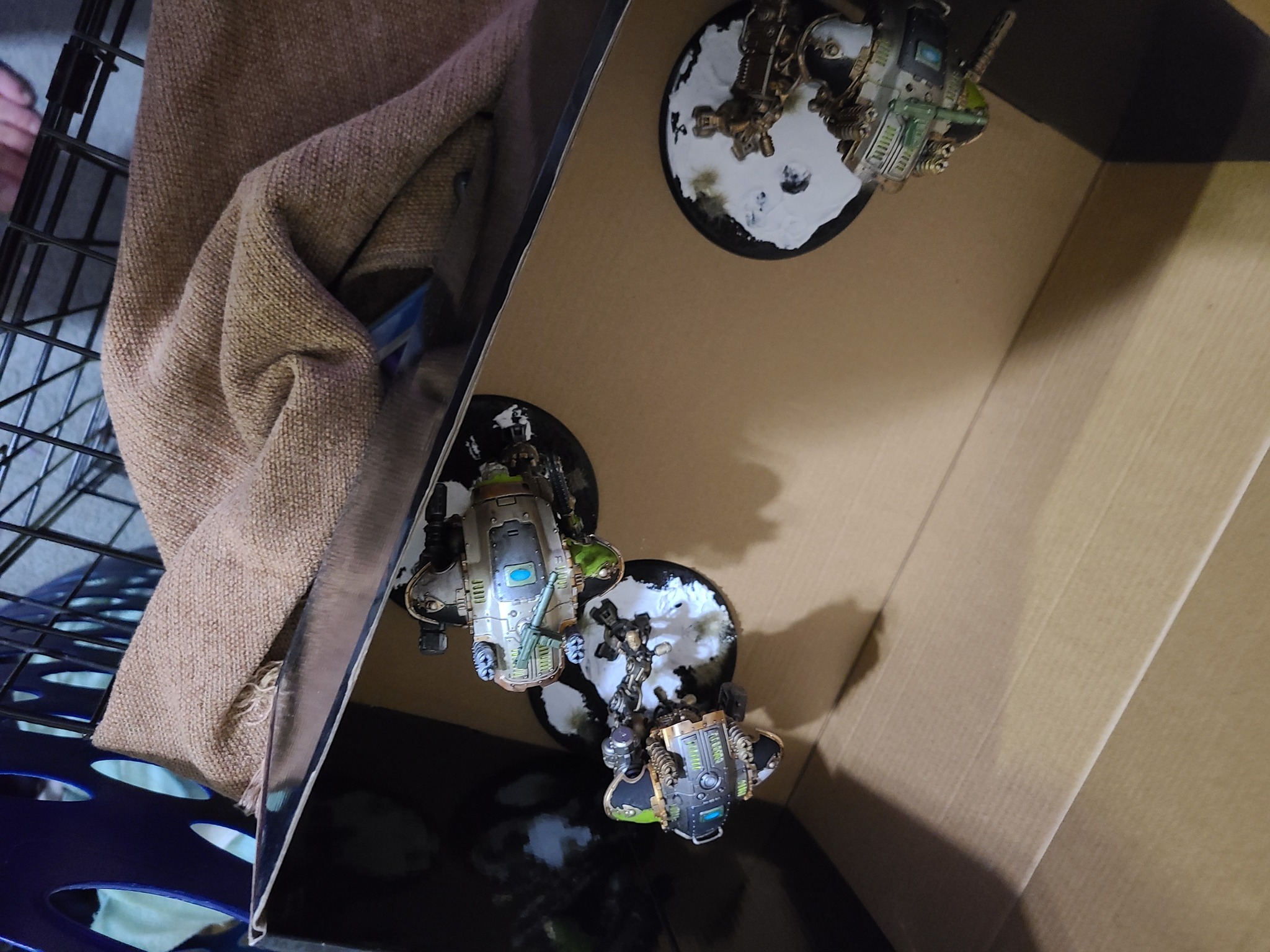 Feldherr Magnetic Box Vert Magnetic Box Compatible avec Kill Team : Hybrides néophytes