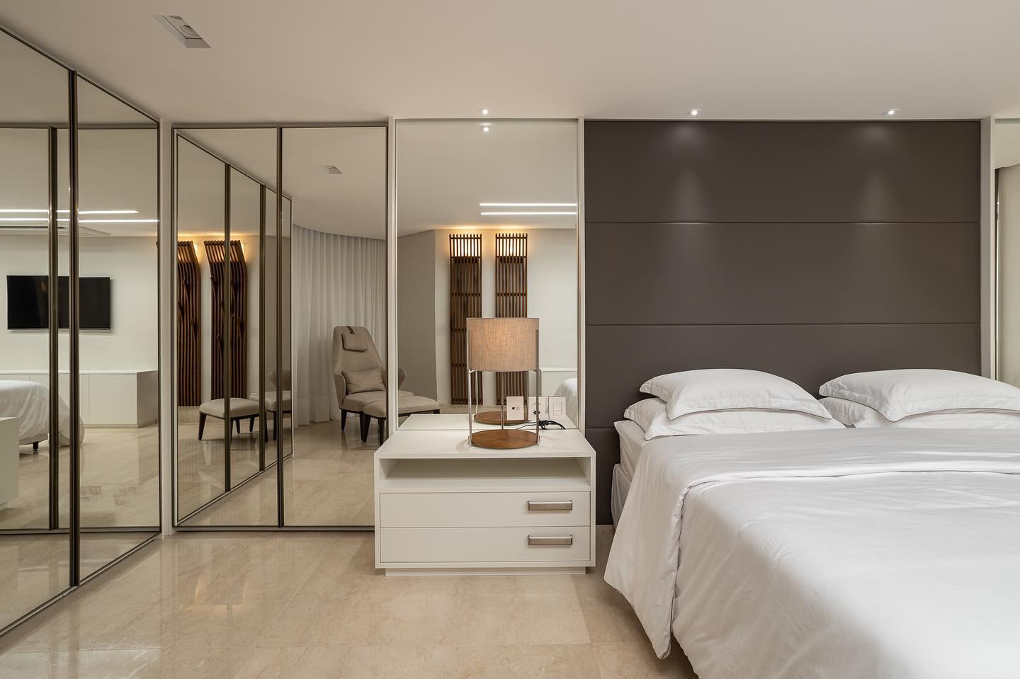 PAES/ - Amplitude e elegância se unem neste projeto deslumbrante. Nesta ...