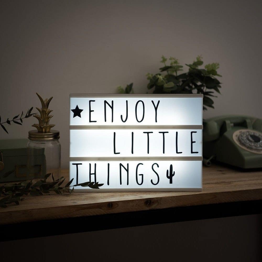 The Light Box ป้ายไฟตัวหนังสือ | Bangkok