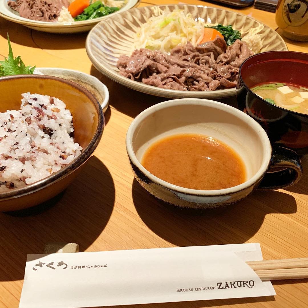 有限会社 福富住宅 本日のランチ コレド室町 ざくろ いつもの配達お弁当も良いですが たまには 日本橋で美味しいお昼ごはん 本日のランチ ざくろ コレド室町 Facebook