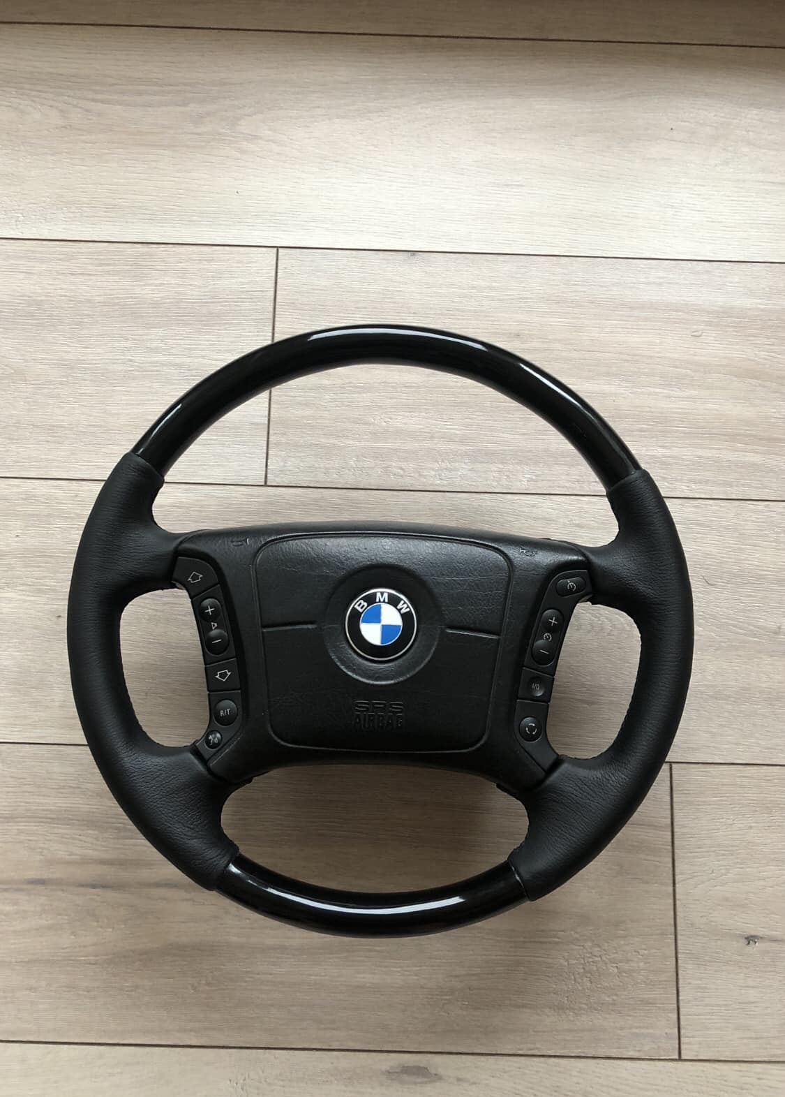 Bmw E46 M3 Mint steering wheel for sale Call 59842930