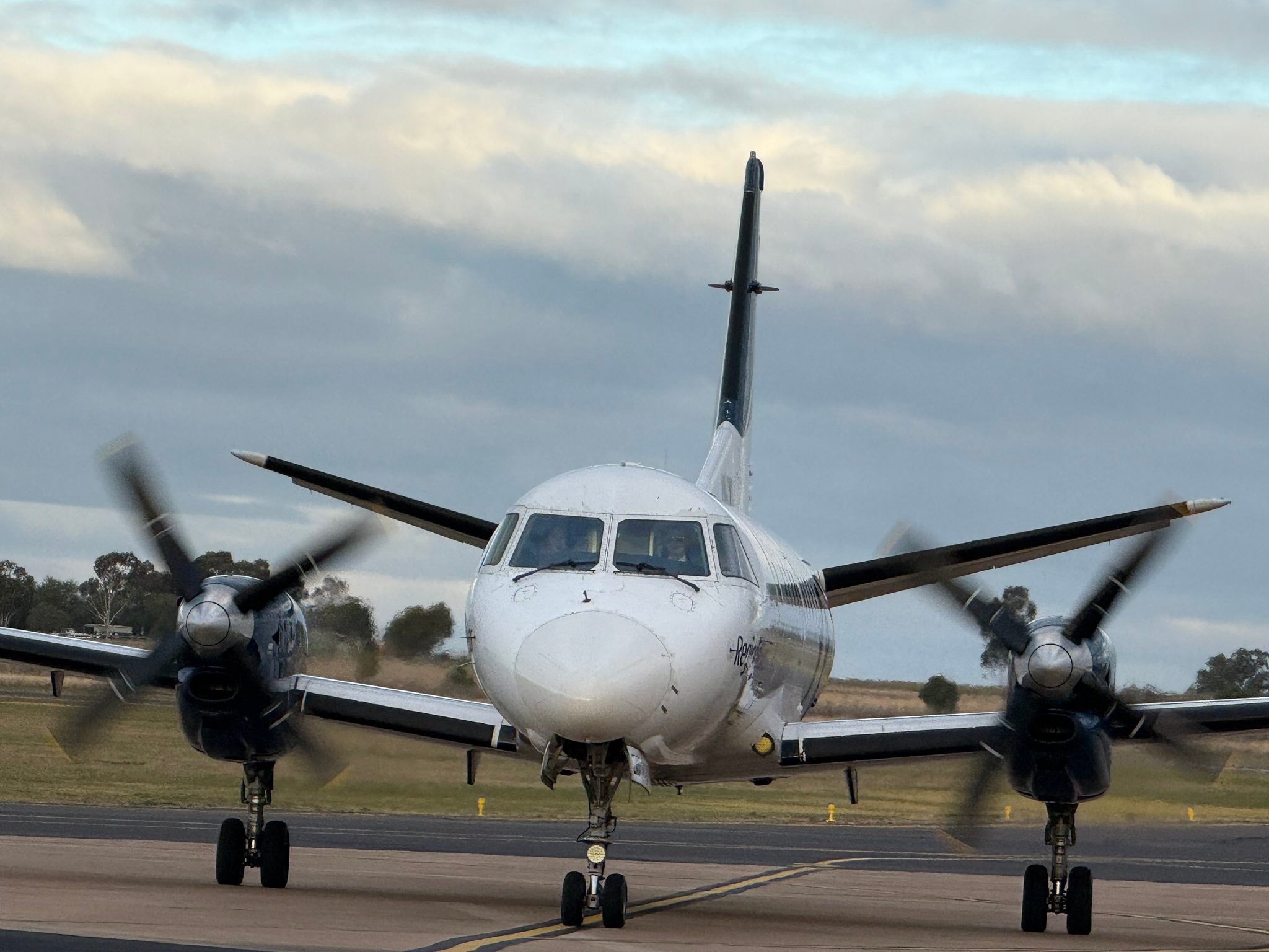 Rex Vh-ZXU Saab 340 at Dubbo Airport