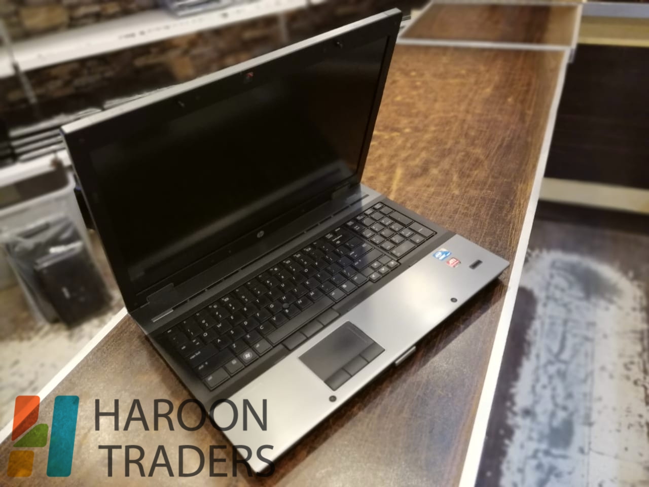 Hp Elitebook 8740w Core i7 1st Gen 4gb ram 500gb hard with 1gb 