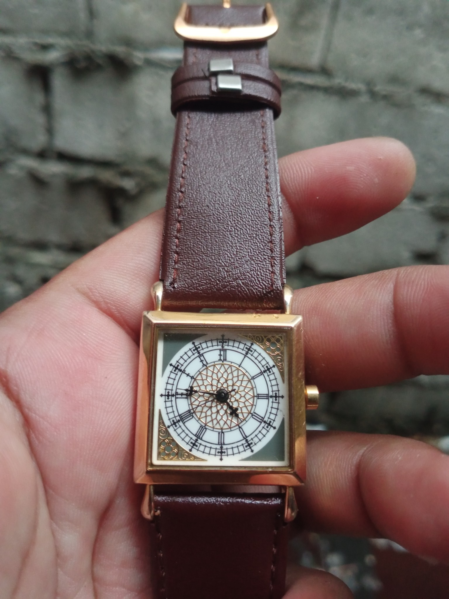 Swiss made Big Ben Millenium 2000 Quartz Watch Good Condition sold
