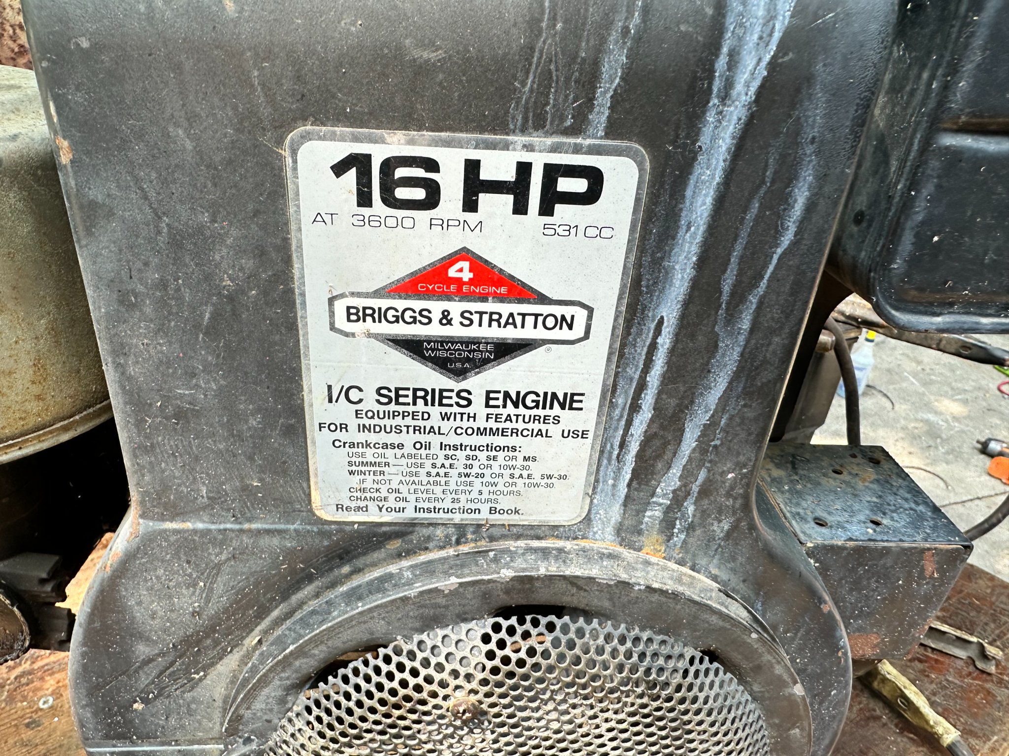 BRIGGS & STRATTON 16HP ENGINE WITH ELECTRIC START | Used - Good 