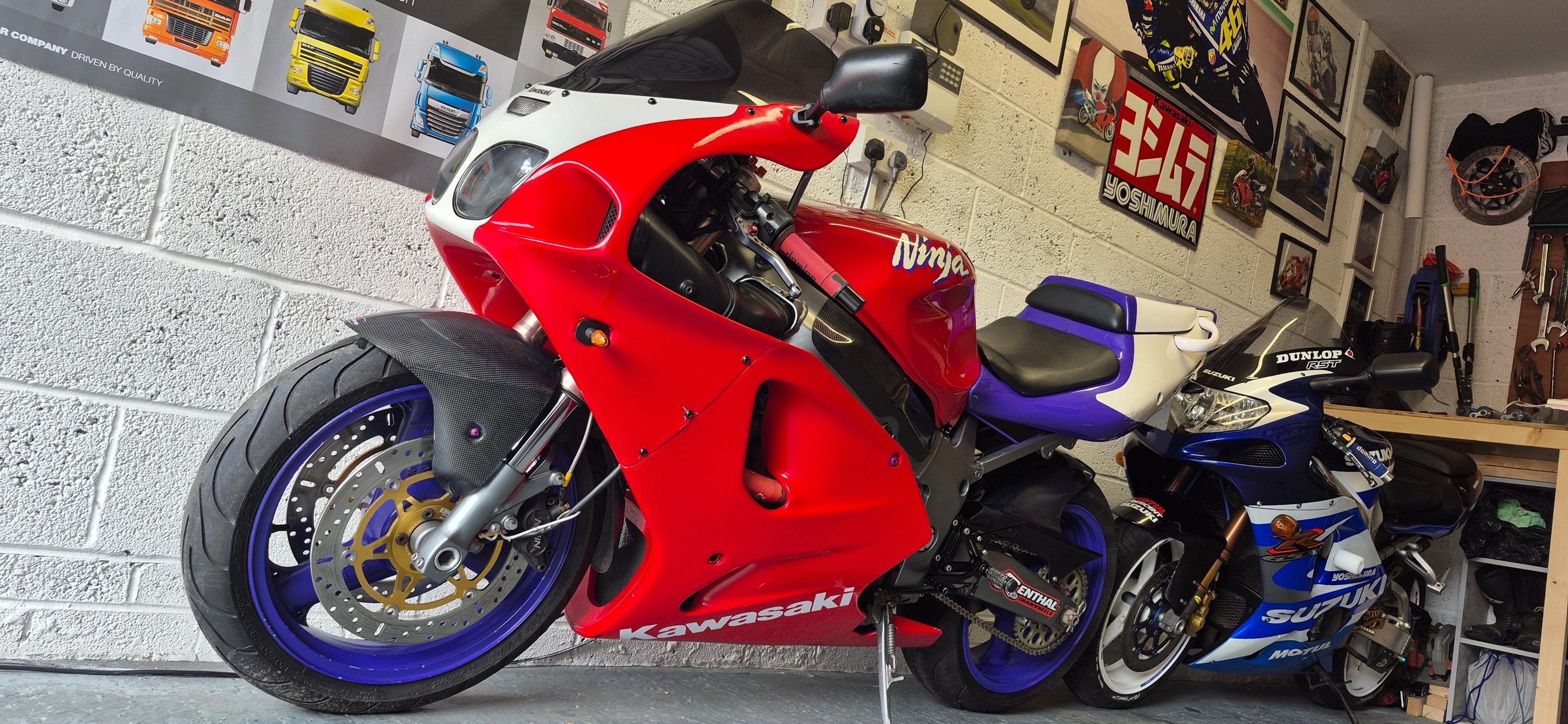 Kawasaki Ninja ZX-7R 1997 #oldbutgold