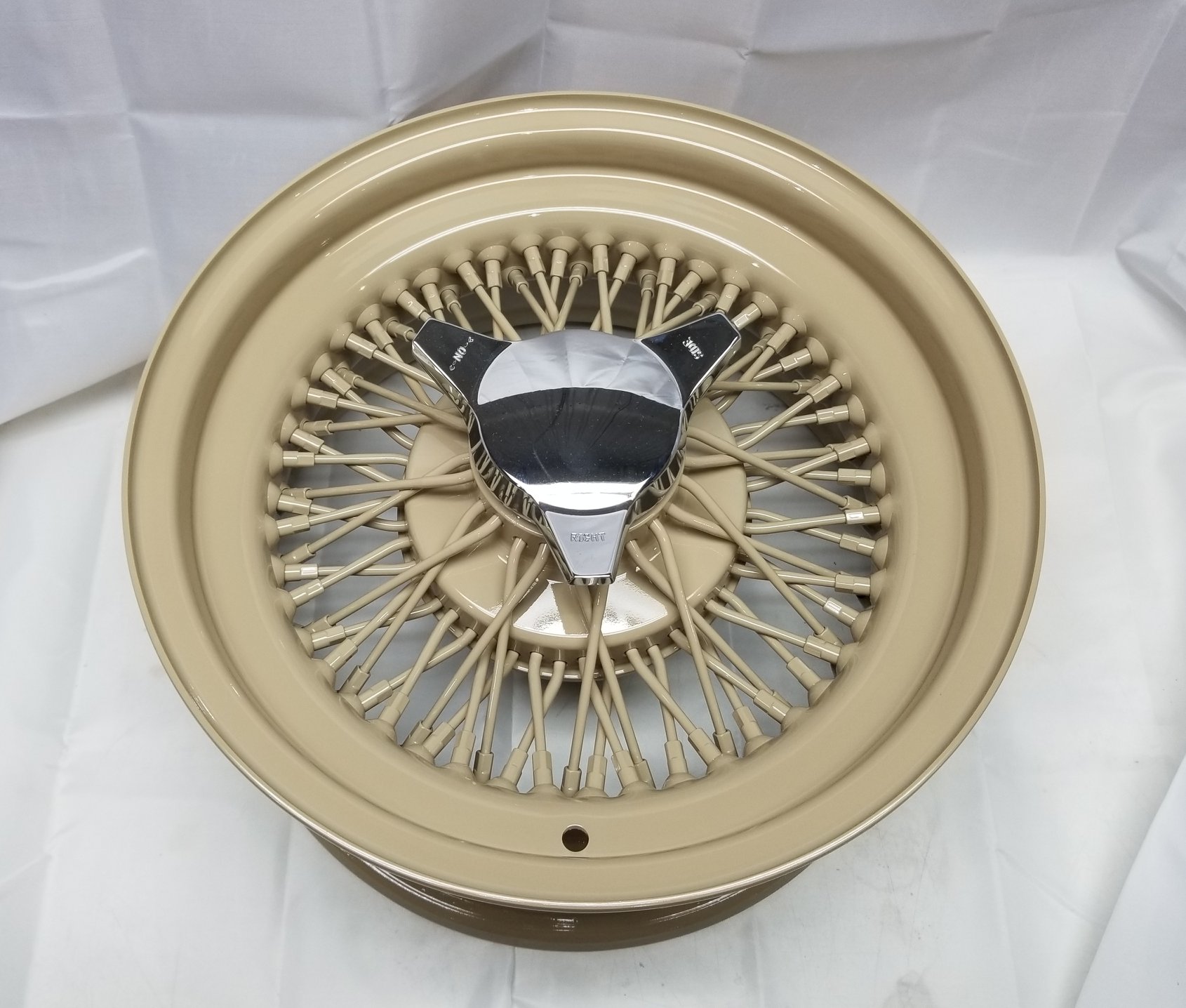 Dayton wire wheel knockoff for 1931 Chrysler