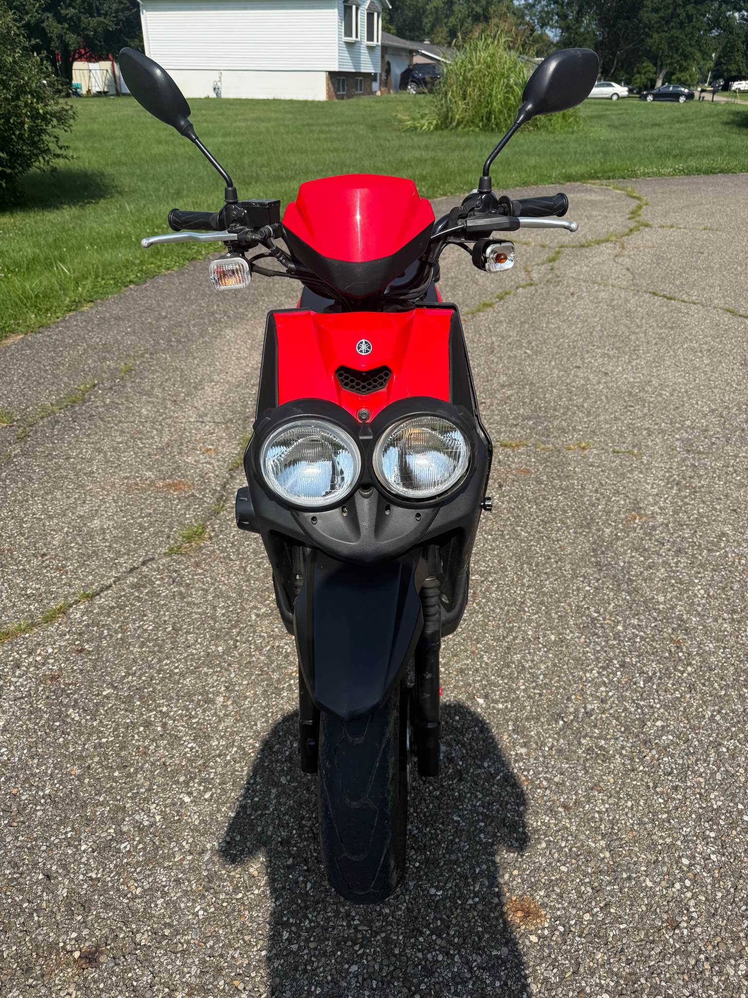 2013 Yamaha Zuma 50cc with 3,063 miles. Has been layed over on the