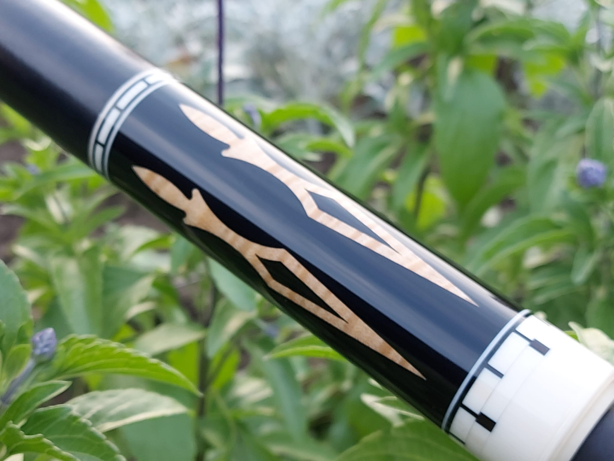 Rare early Omega DPK cue