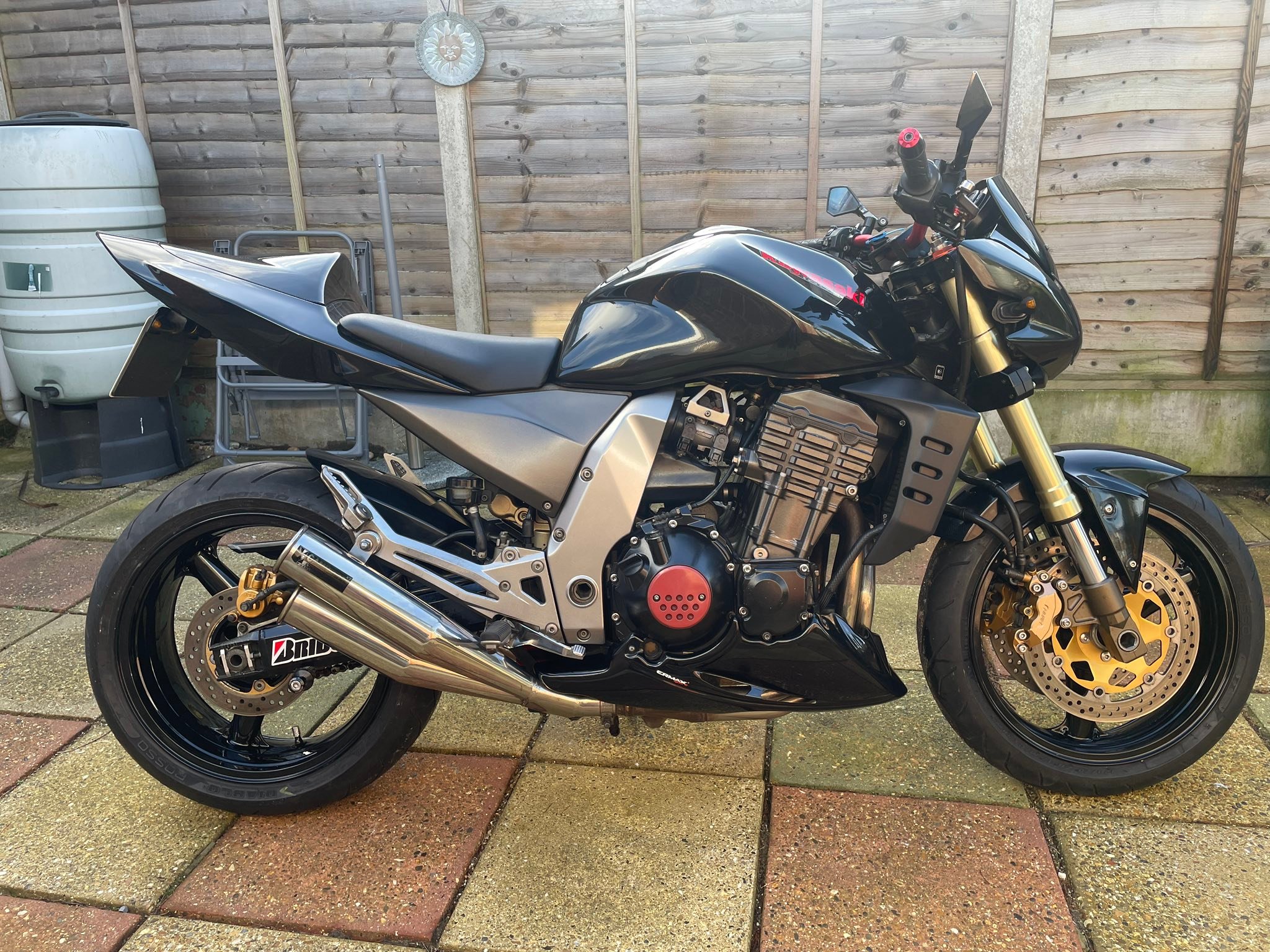 I have my 2003 Gen1 Z1000 naked sports bike sitting in my garage