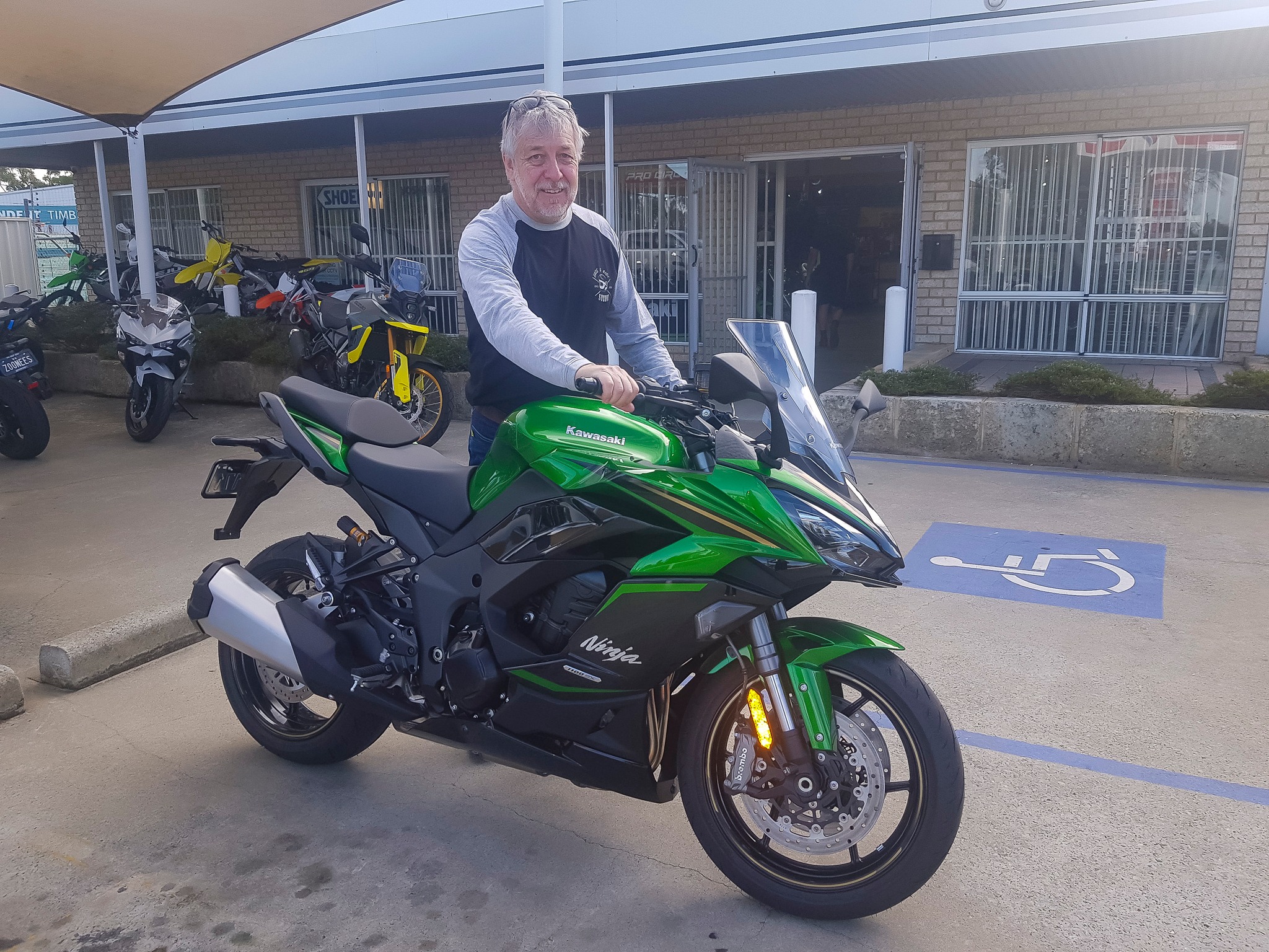 Ninja 1100 SX SE purchase with Ohlins and Brembo at Western Edge