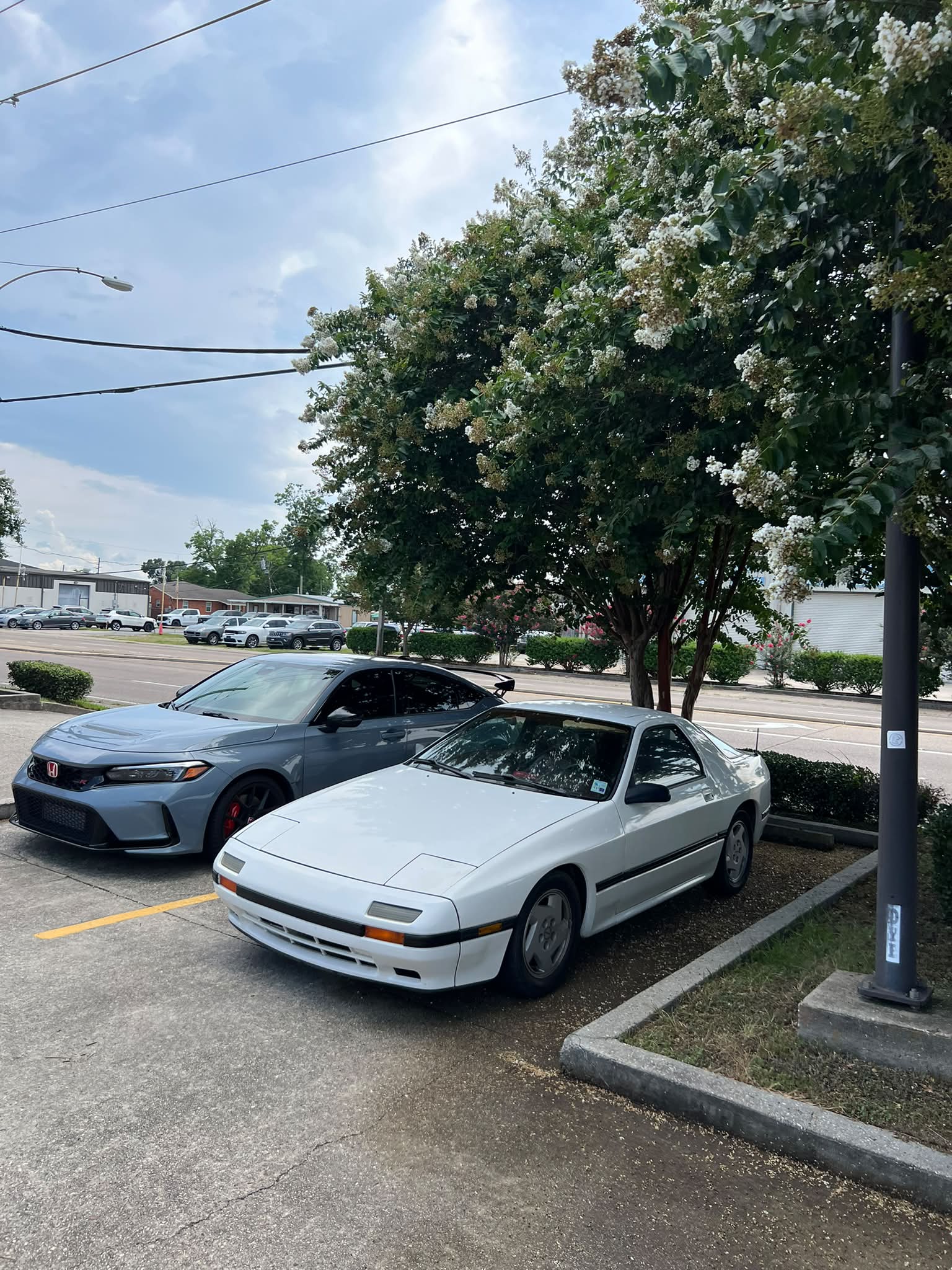 Hey guys I am currently building an FB rx7 rally car loosely based
