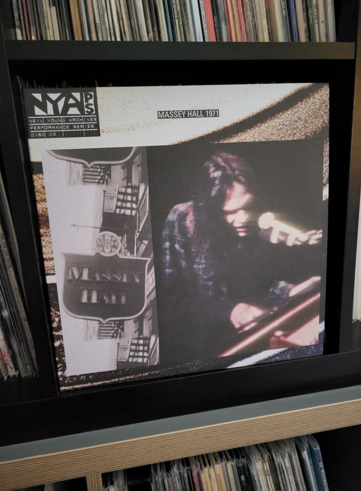 NEIL YOUNG : LIVE AT THE ROMAN COLOSSEUM 1976