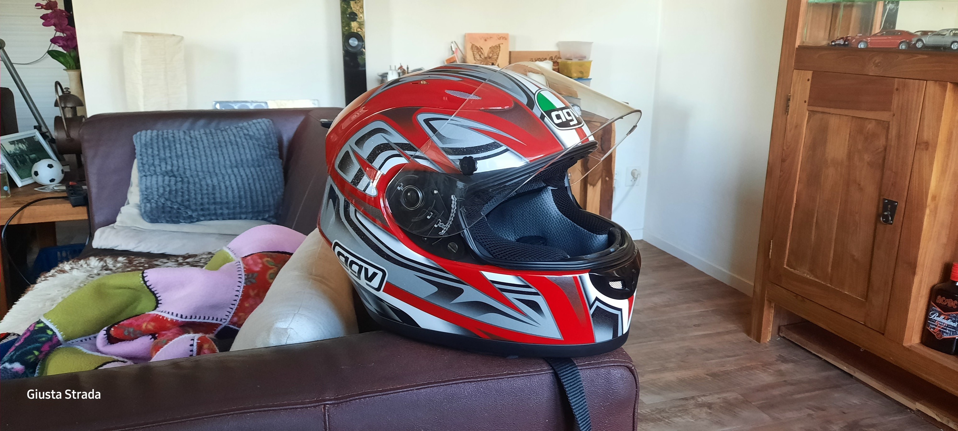 agv k3 robbiano design Full Face Motorcycle Helmet (Competizione Red, Small) : Automotive safe helmet that takes all the characteristics to outstanding levels AGV K3 SV Balloon Helmet