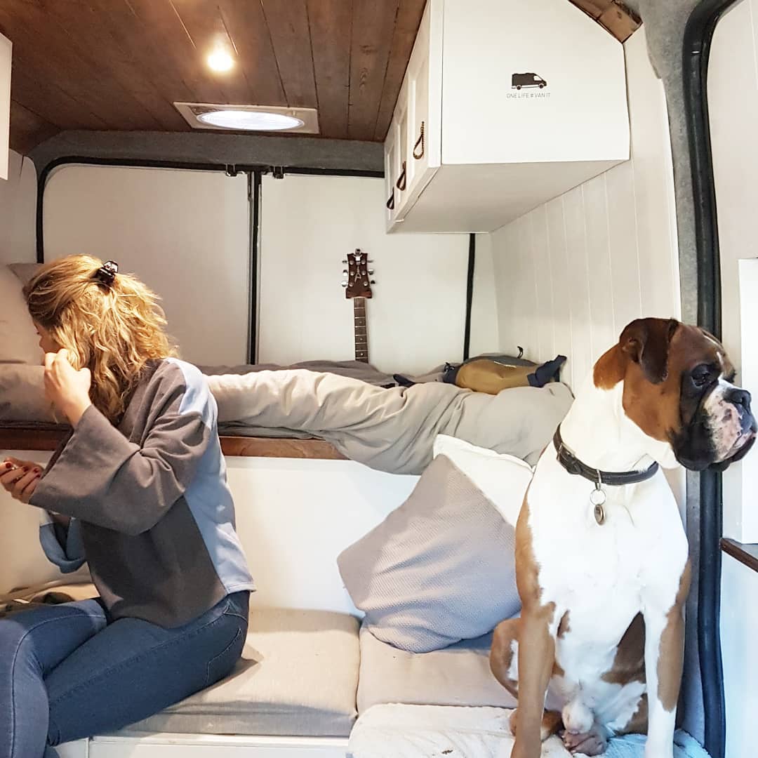 Vanlife - Road Trip in ARCHI - Morning Van Routine: 6 a.m - Dressing ...