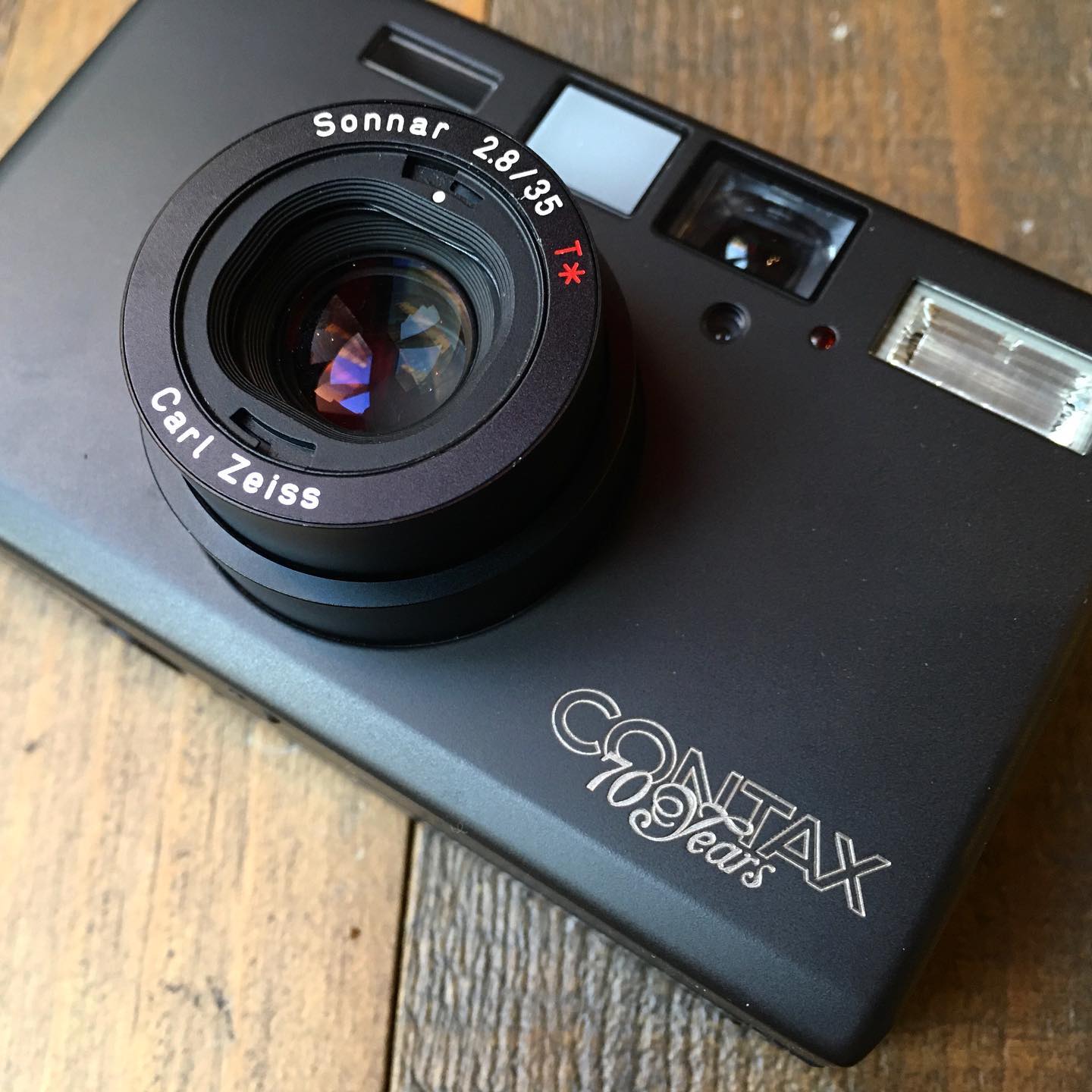 Contax T3 - Black / 70 Years Limited Edition with full packing 