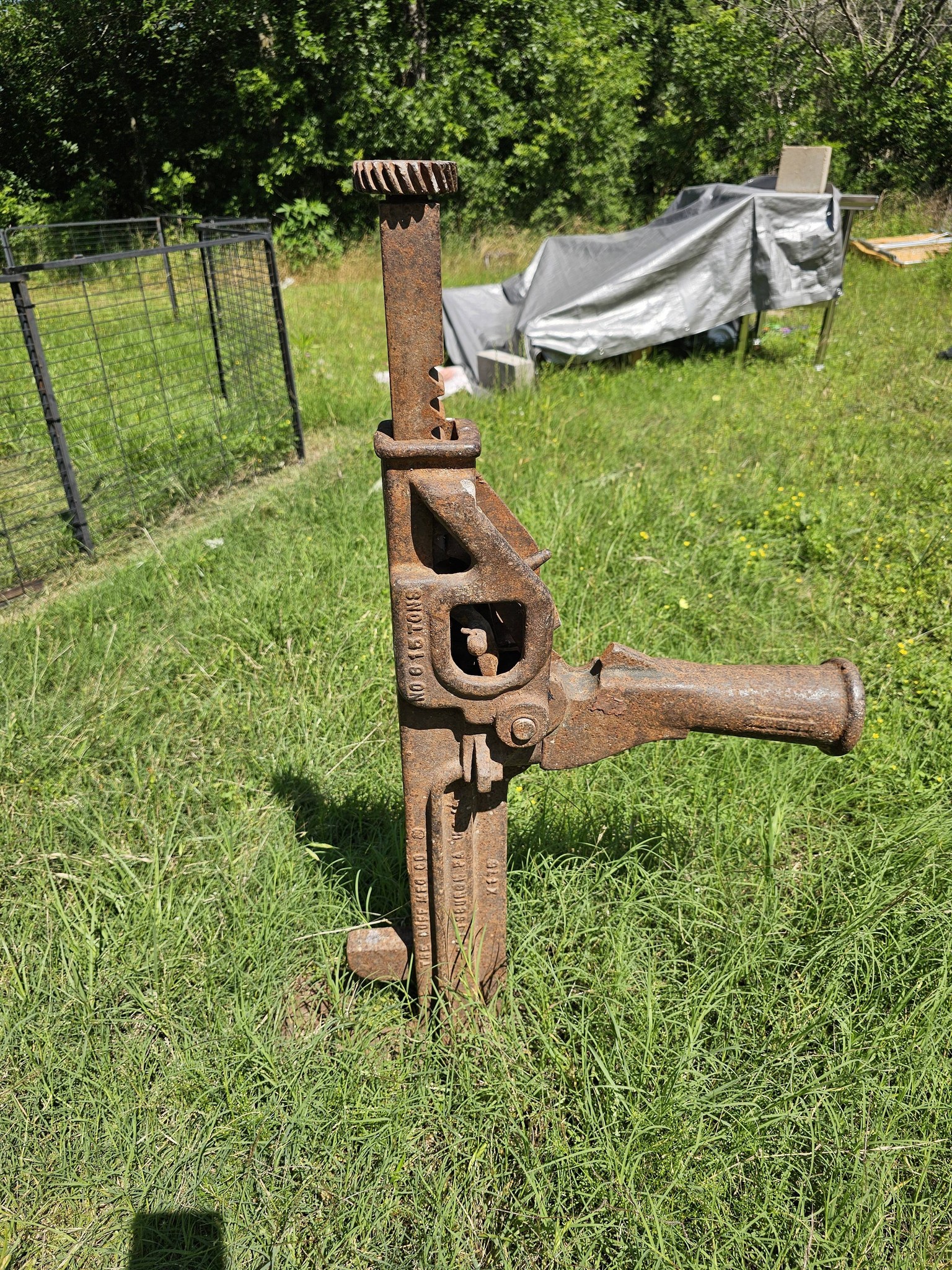 Railroad jack but does anyone know about how old this one would be