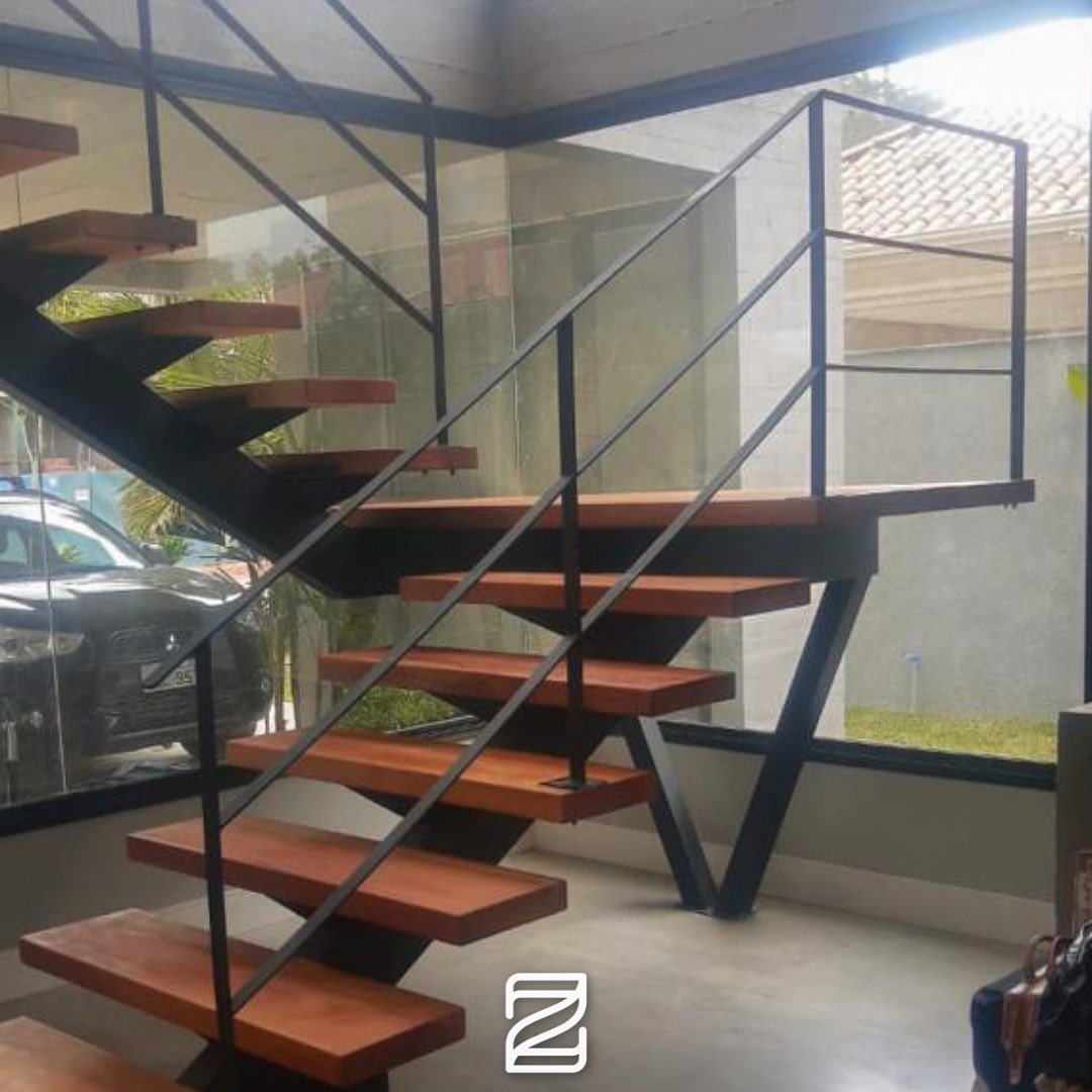 Metalúrgica Zol - Mais uma escada modelo “espinha de...