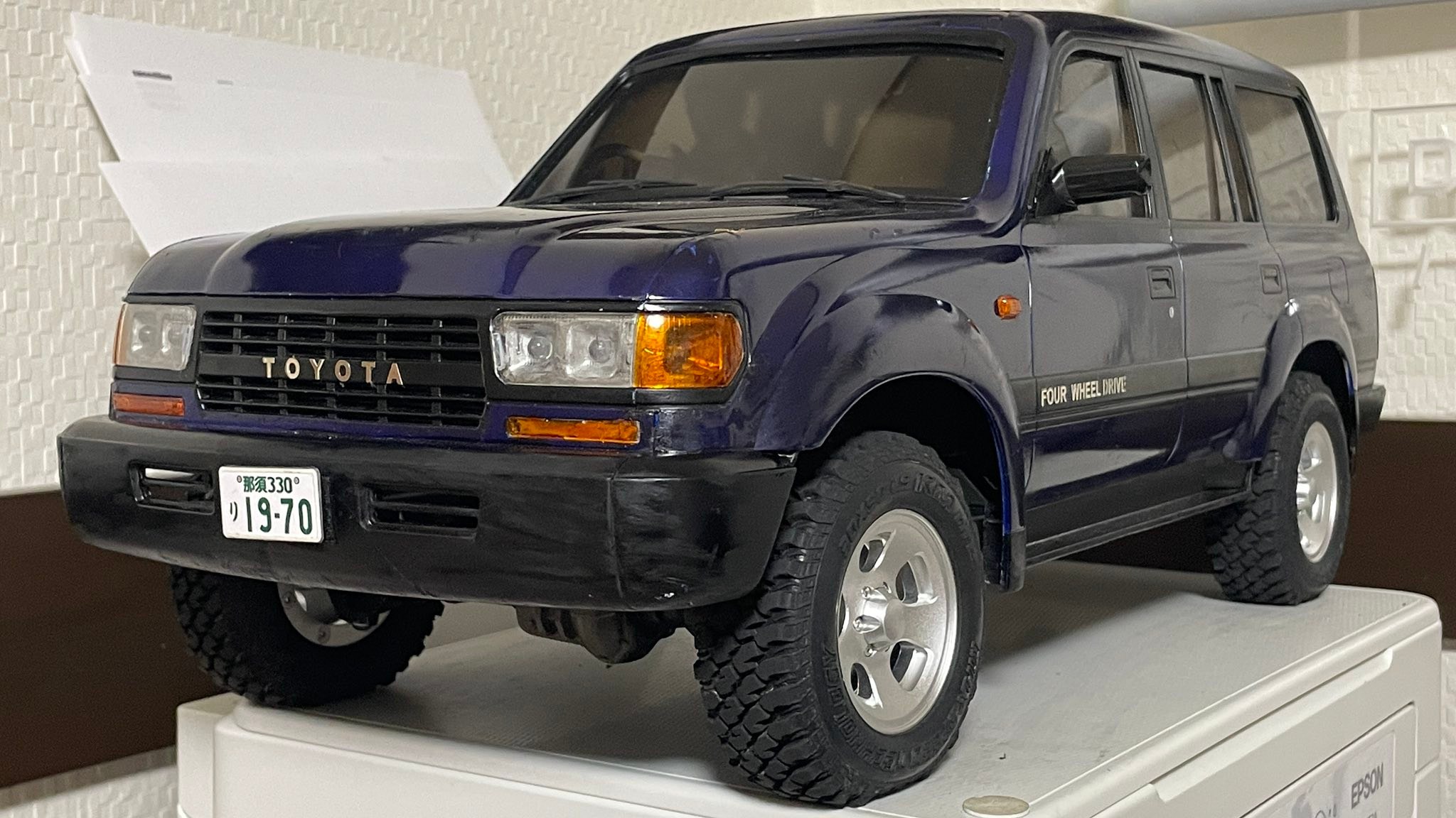 TOYOTA LAND CRUISER 80 TRAXXAS TRX4 chassis New realistic wheels