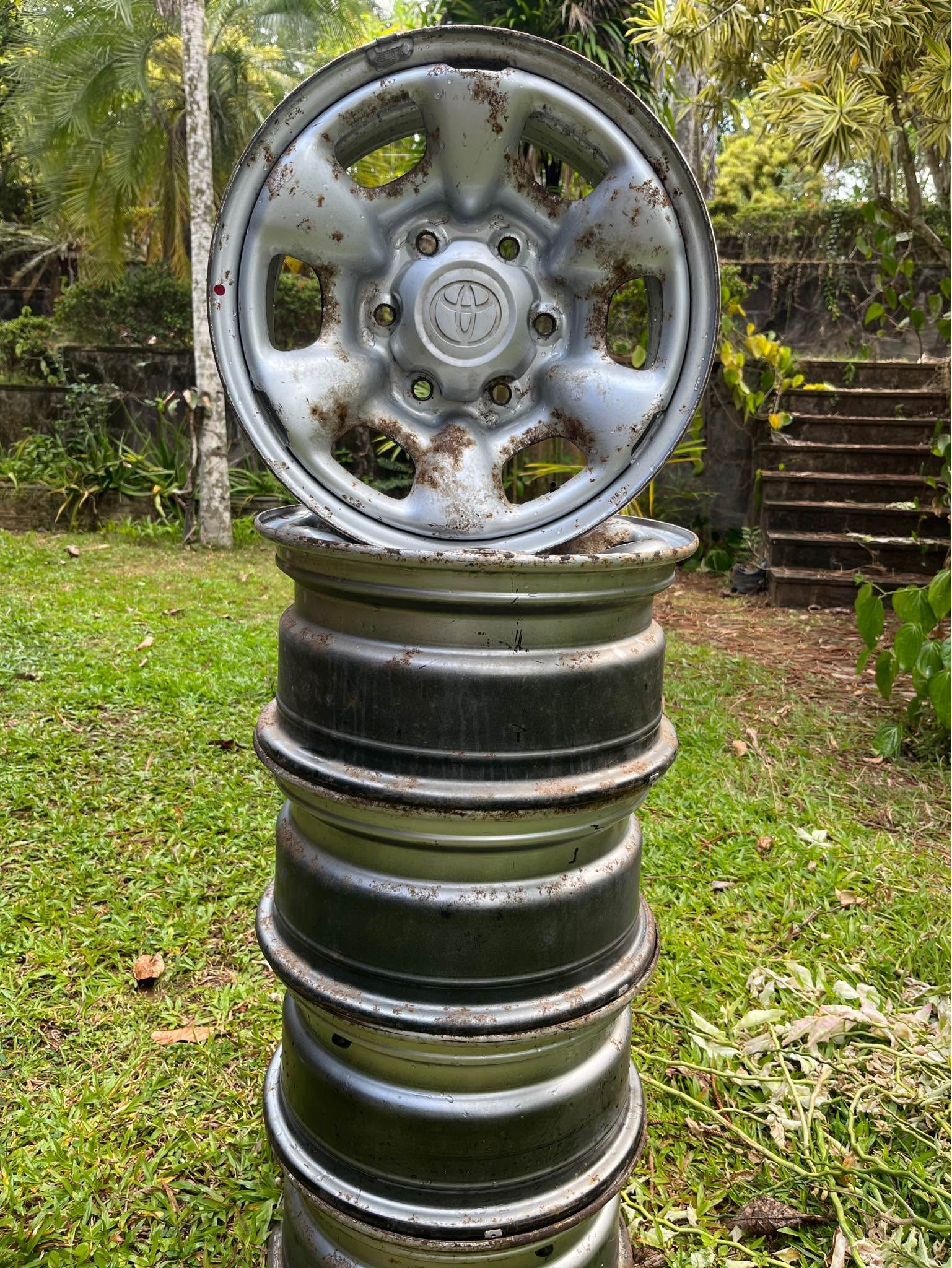 Rapid Rev Racing | Original Toyota Rim, size 15, thu 6 | Facebook