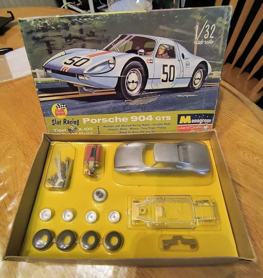 Monogram Porsche 904 . 1:32 Scale . NFS