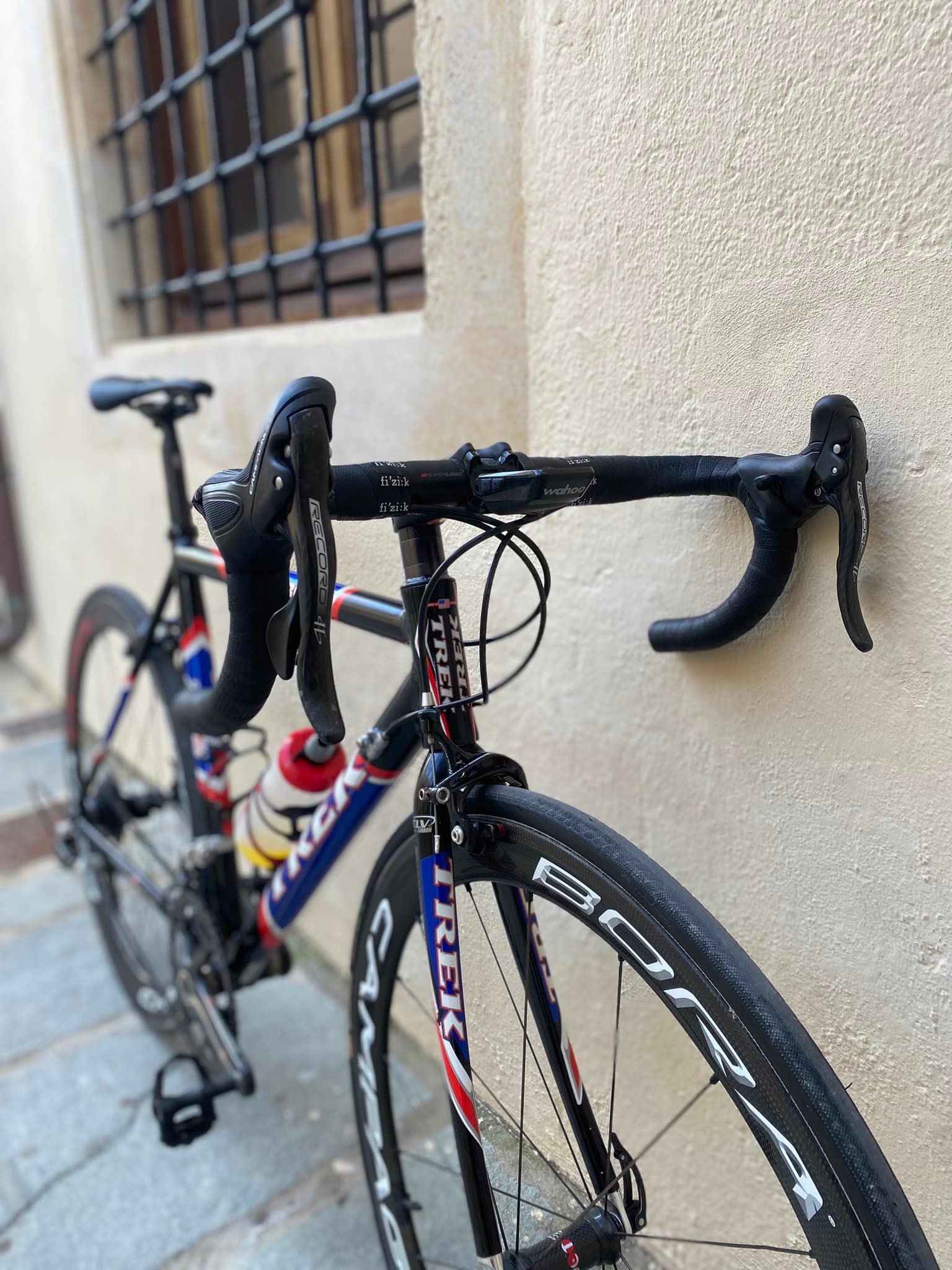 Trek 2300 ZR9000 from 2004 Updated with campagnolo record & super 