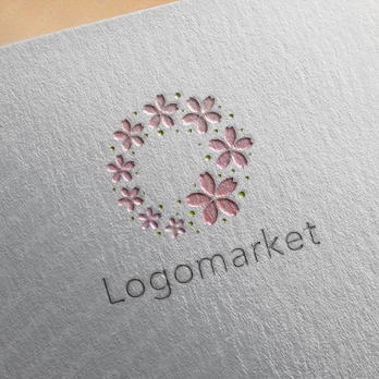 ロゴマーケット Logomarket 桜の渦 桜 をモチーフにしたシンボルマークです 春の風に舞う桜の花を 渦 のフォルムで表現しました 優しさ 温かみ 美しさ 穏やか なイメージをアピールします 穏やかにそっと寄り添うような優しさ 心が