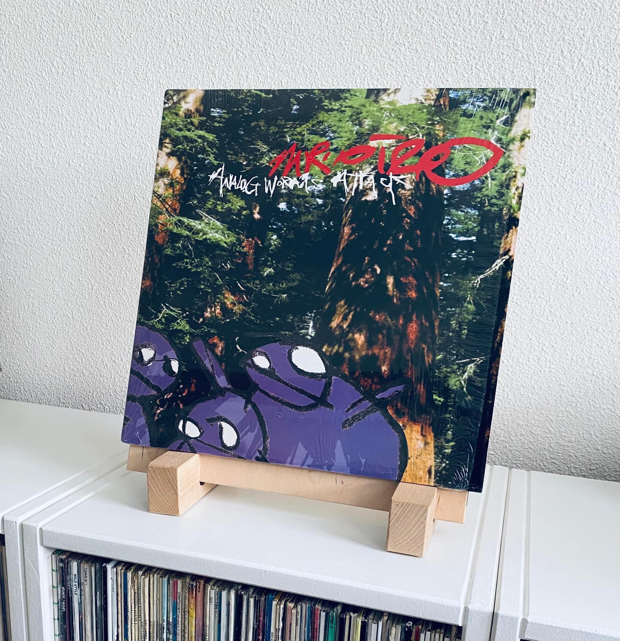 Mr. Oizo - Analog Worms Attack
