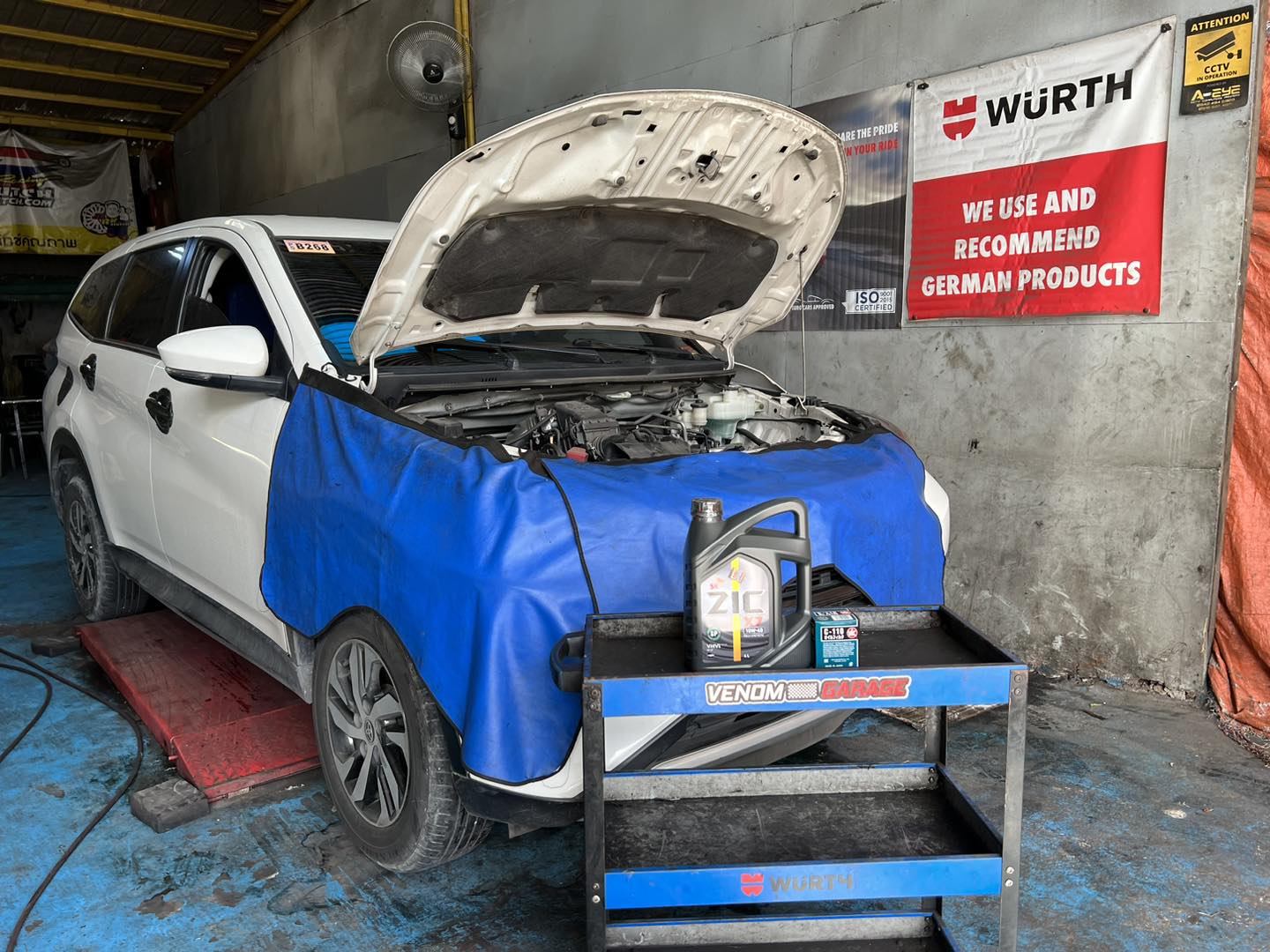 Toyota Rush change oil... - VENOM Performance Lubes & Parts | Facebook