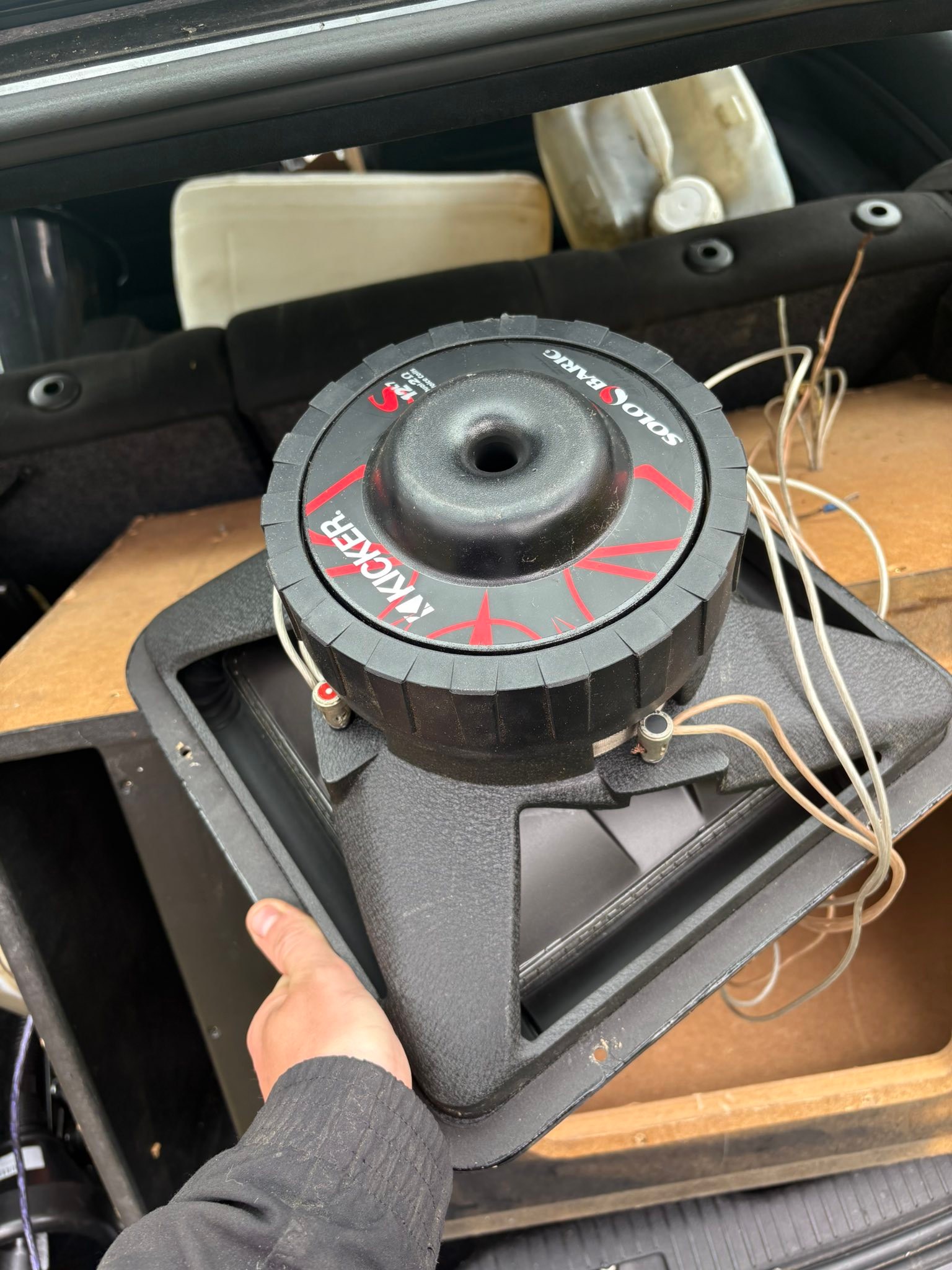 Wiring 25th anniversary Kicker Comp 12c subs in isobaric push/pull