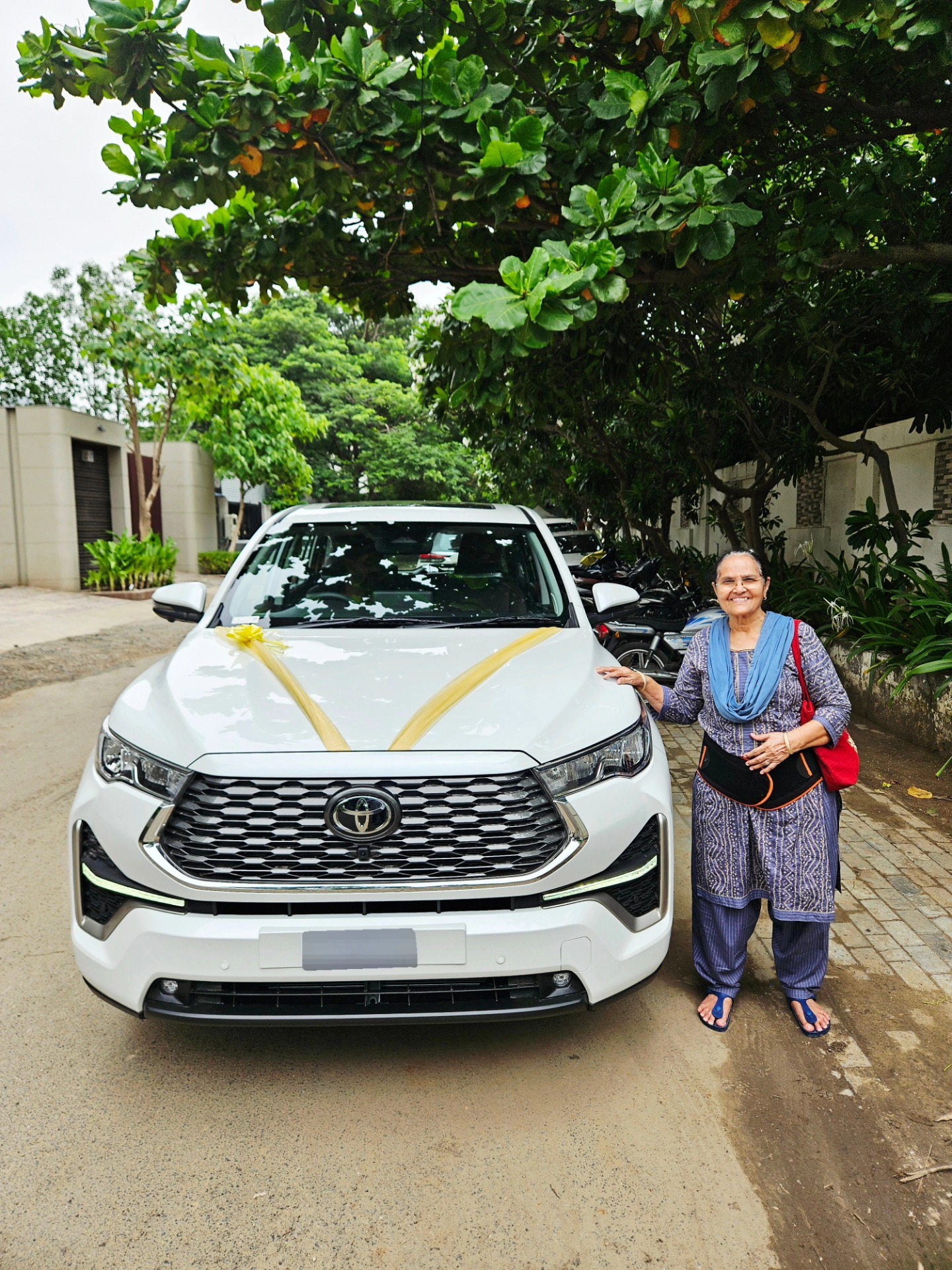 Delivered Toyota Hycross Hybrid ZX-O 7str Pearl White