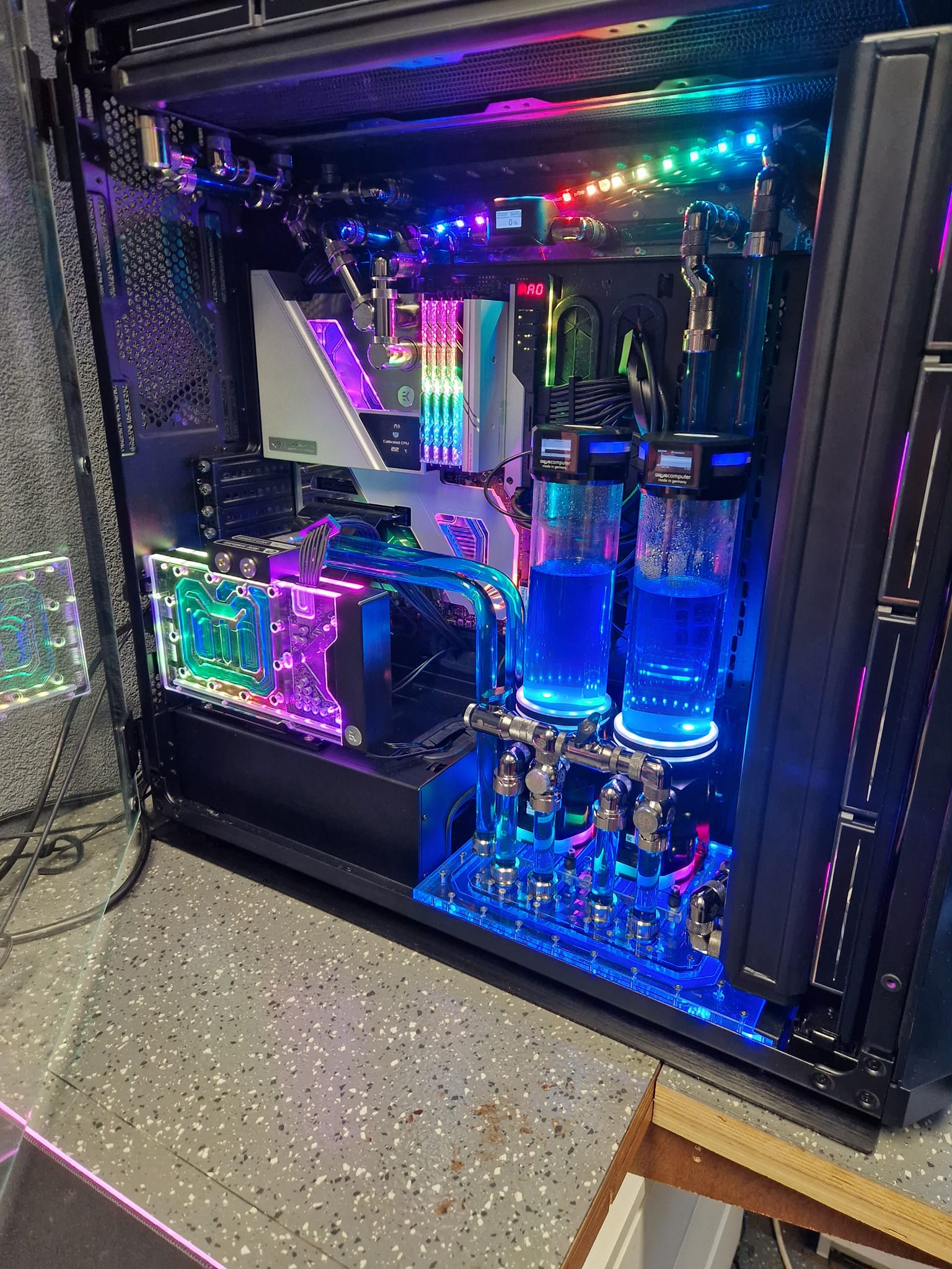 Corsair 1000D and 9000D PSU shroud distribution plate