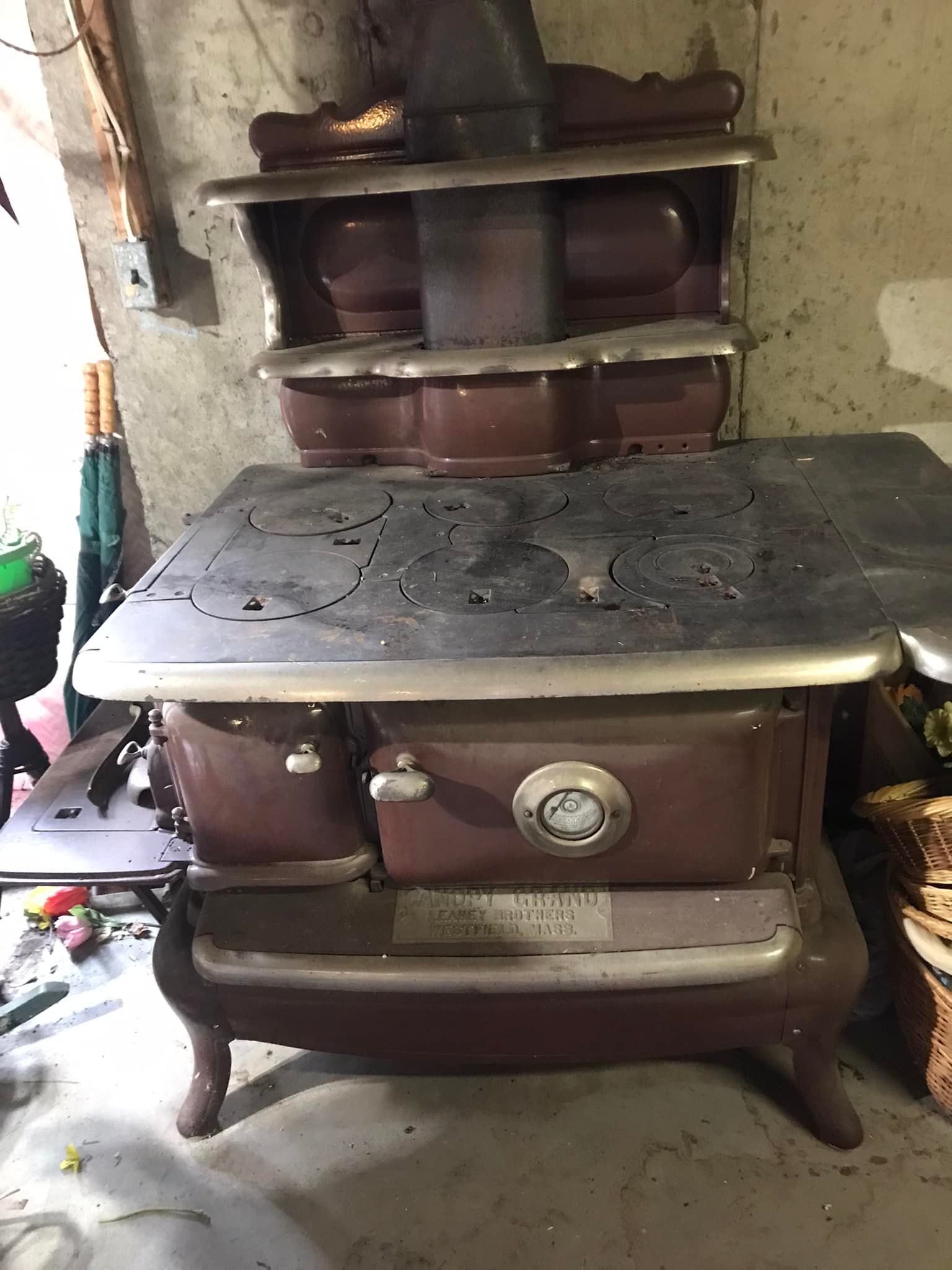 Leahey Brothers' Canopy Grand cast iron wood-burning cookstove