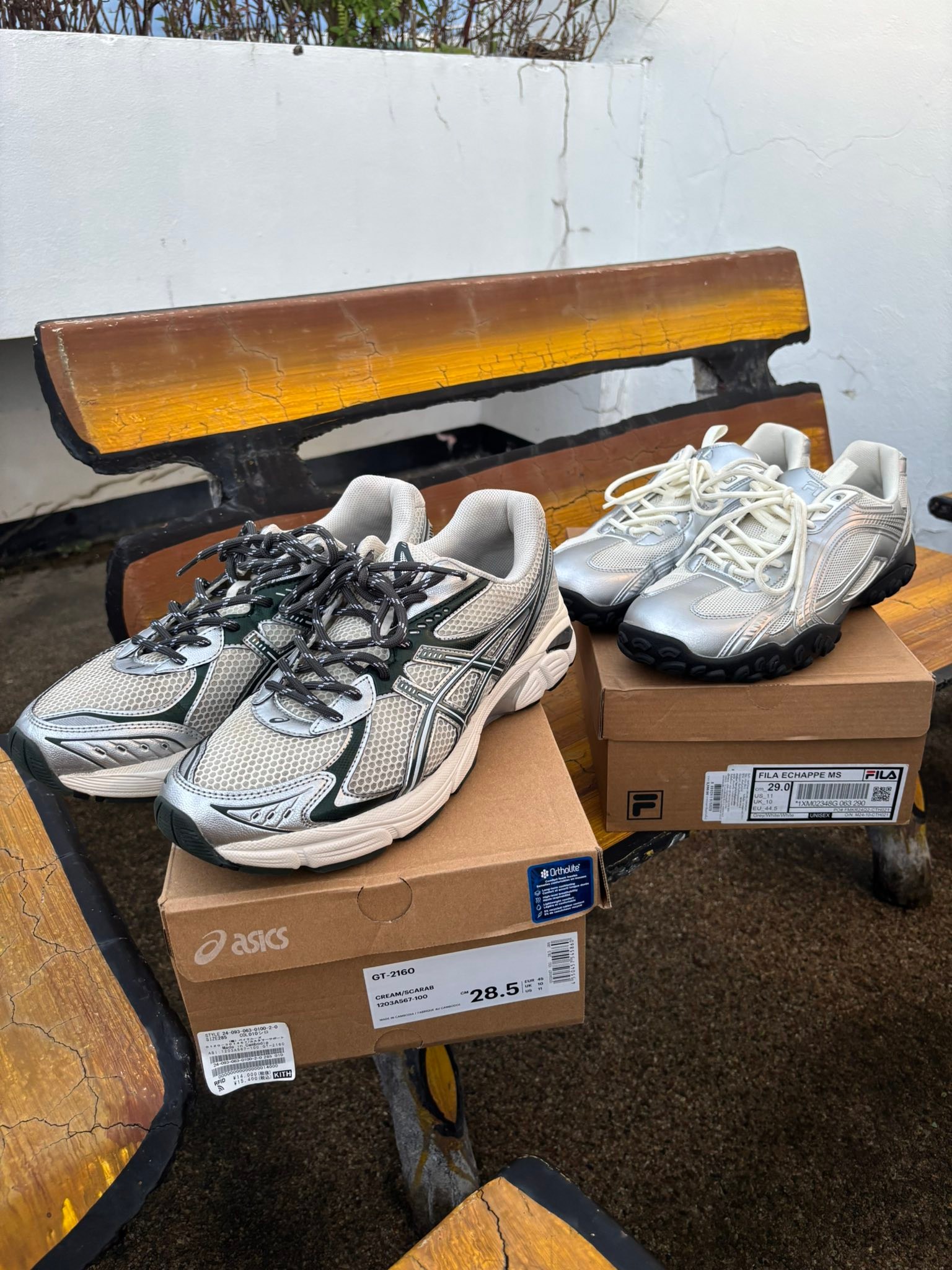 asics gt 2160 x kith cream scarab Size: 11US(28.5) มือสอง สภาพ 8.5 