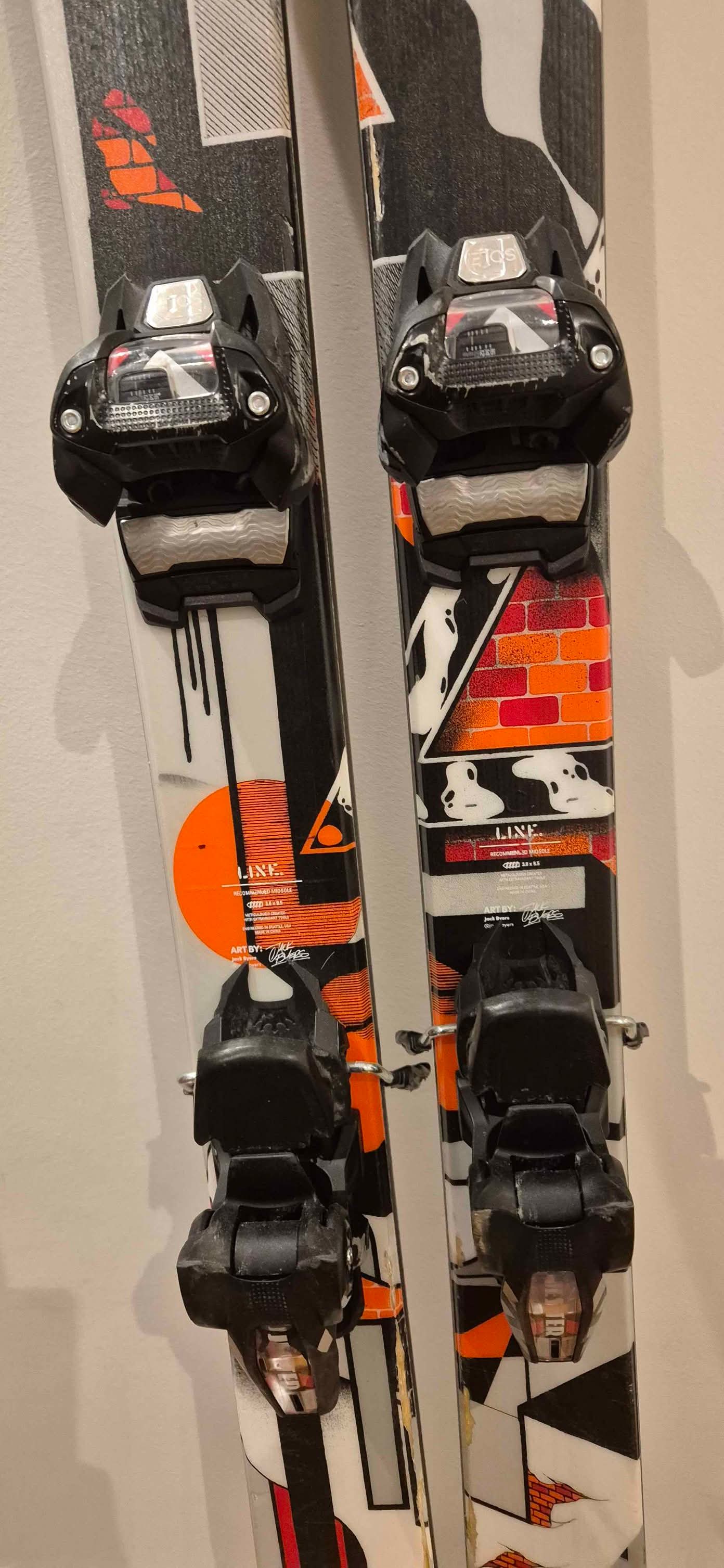 LINE Tom Wallisch Pro twin tip skis.. 178cm with Marker Jester 
