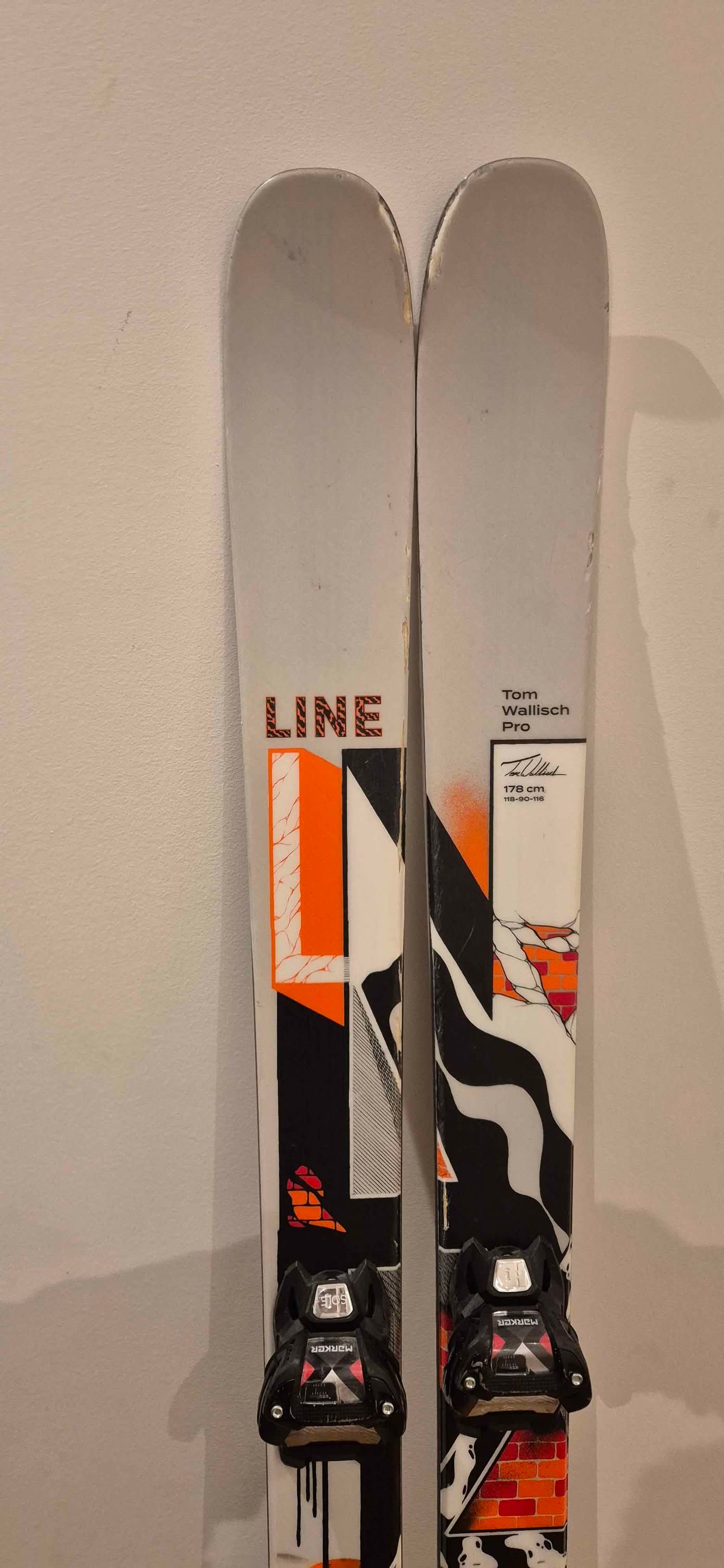 LINE Tom Wallisch Pro twin tip skis.. 178cm with Marker Jester 