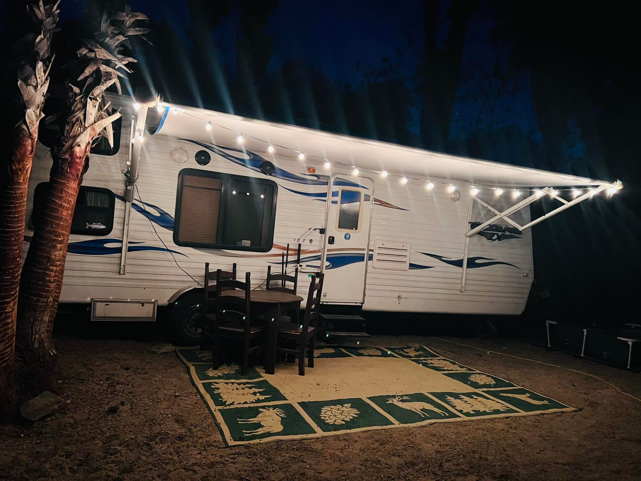 2008 Jayco octane ZX 24 foot Toy Hauler. New electric tongue jack
