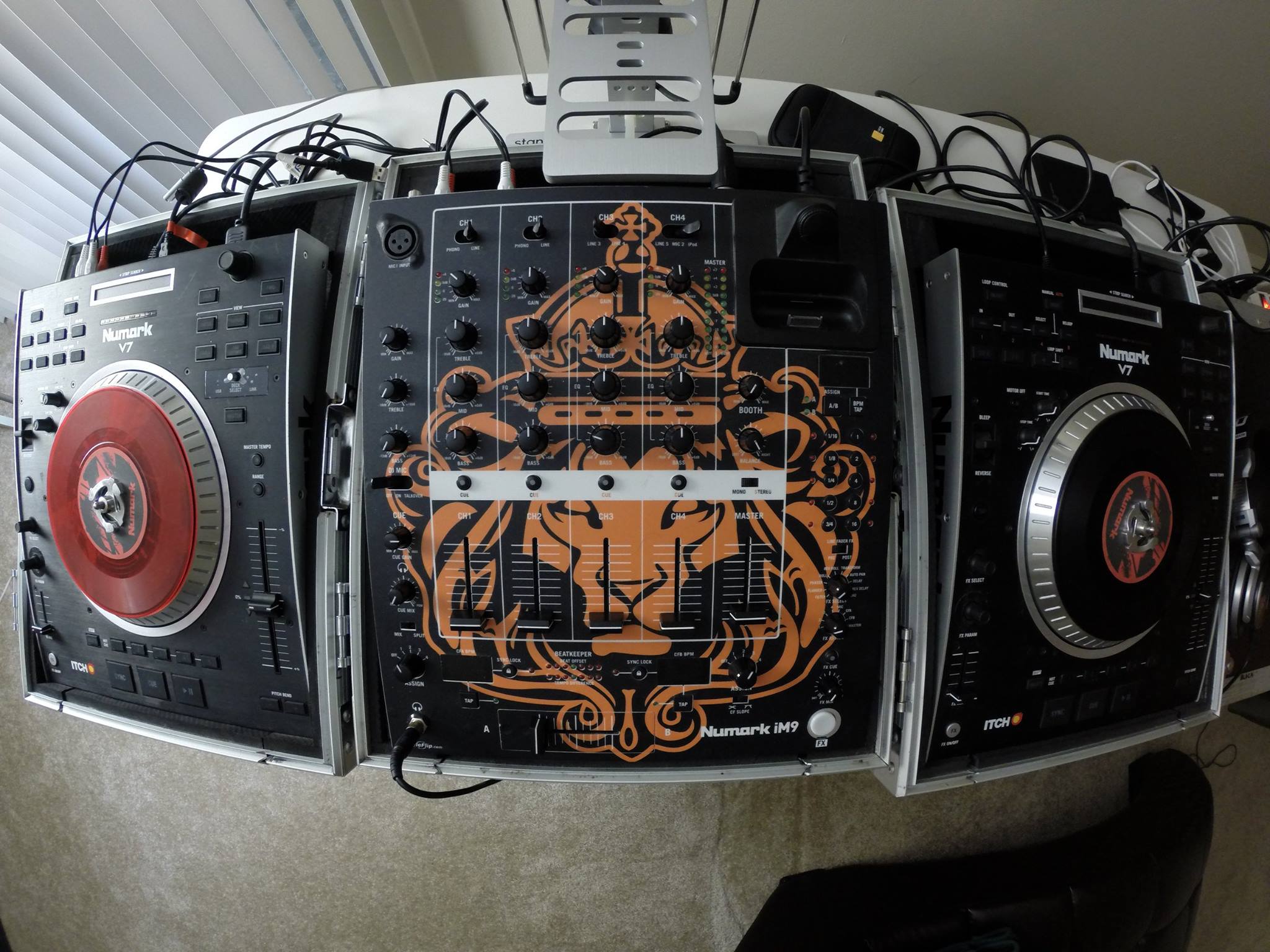 Just Got a numark iM9 mixer. Its a strange animal from what im
