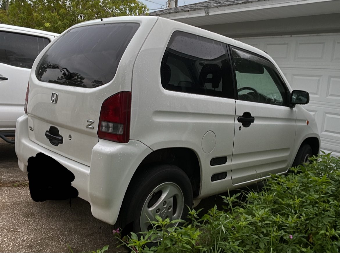 アイ Where to find brake pads and tires for a 1999 RHD Honda Z kei car?