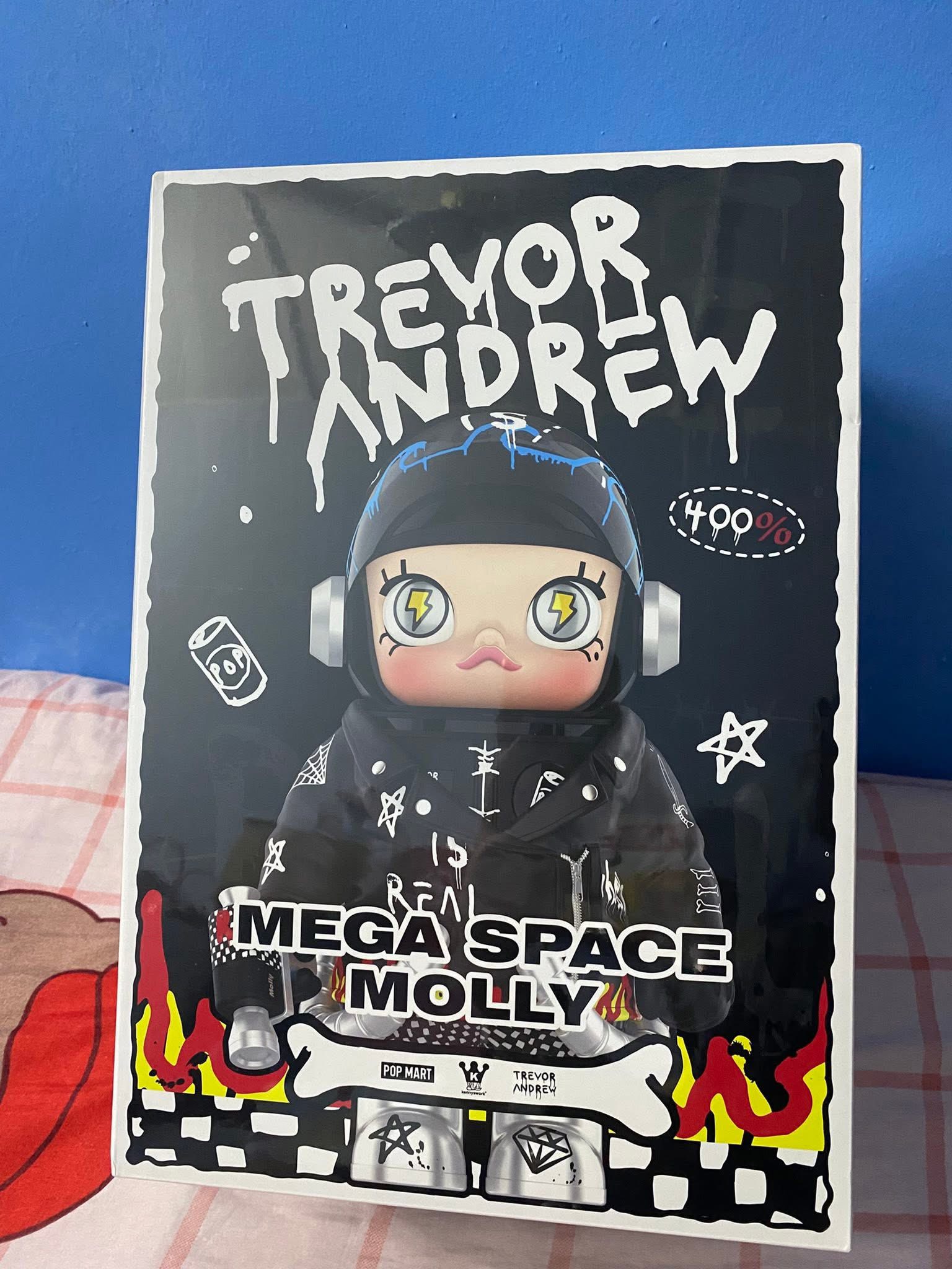 WTS- READY STOCK 现货MEGA SPACE MOLLY 400% TREVOR ANDREW 2.0 ?RM 