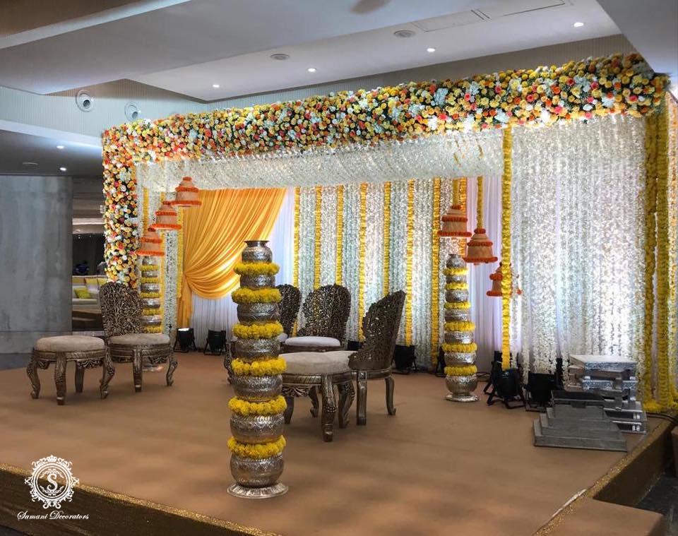 Traditional details and floral decor... - Samani Decorators | Facebook