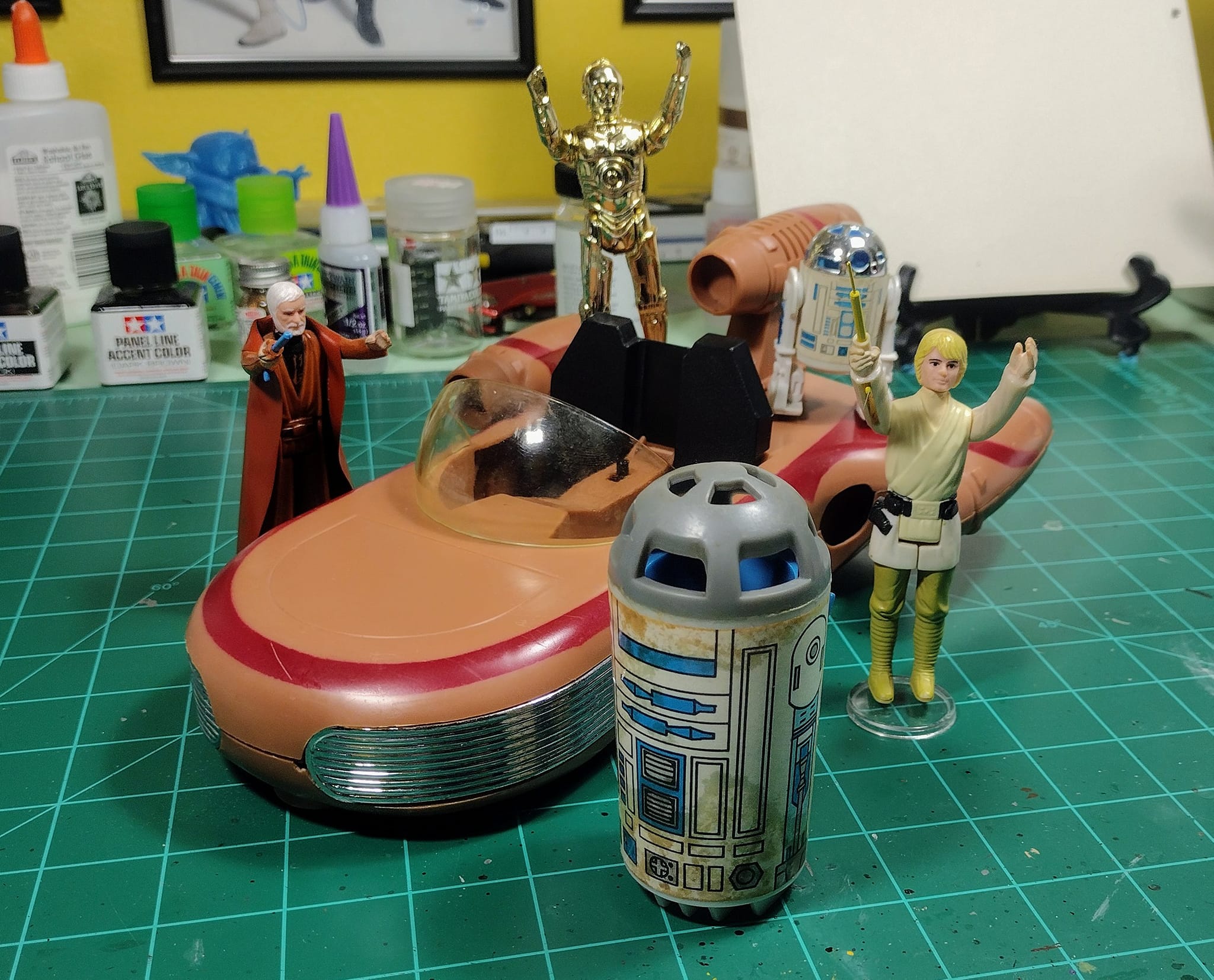 Vintage 1977 Kenner SSP Star Wars van with zip cord action