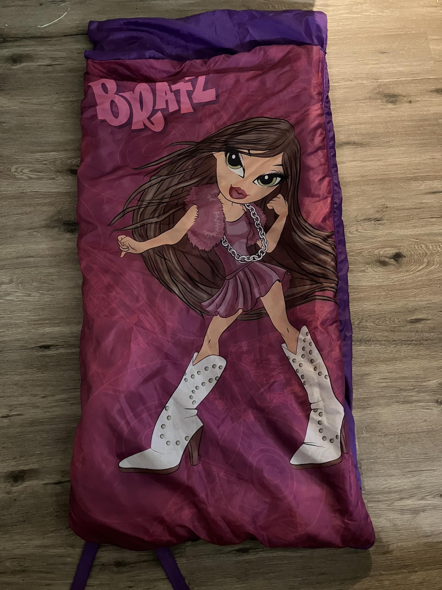Adult fan finds authentic Bratz duvet cover at SPCA op shop